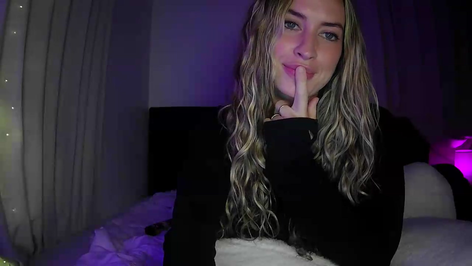 Gallery image thumbnail from Bambi20's myfreecams stream on, 07/01/2026, 05:44 image 5 of 20