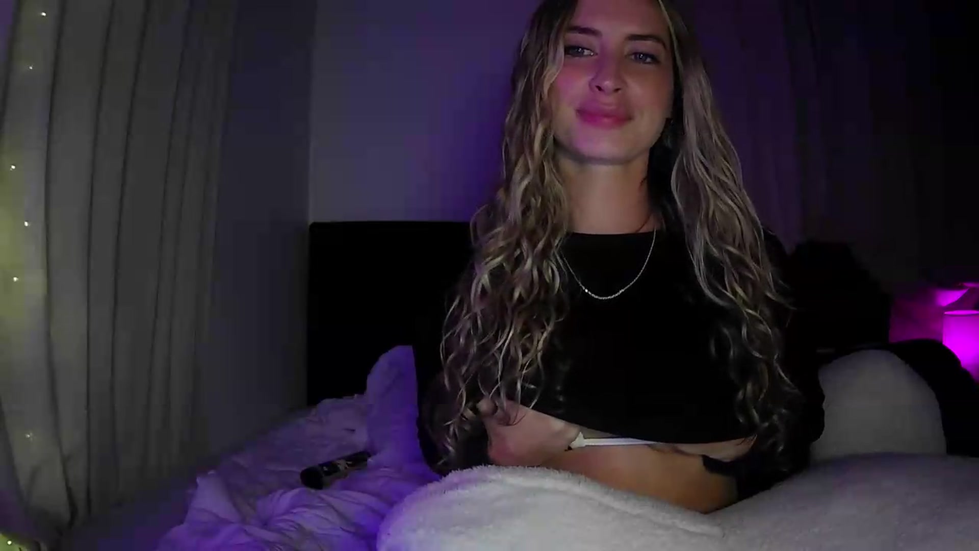 Gallery image thumbnail from Bambi20's myfreecams stream on, 07/01/2026, 05:44 image 9 of 20