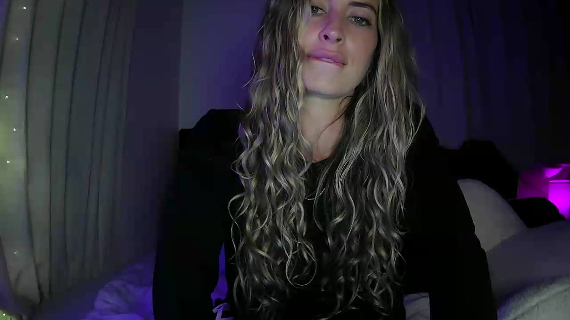 Gallery image thumbnail from Bambi20's myfreecams stream on, 07/01/2026, 05:44 image 18 of 20