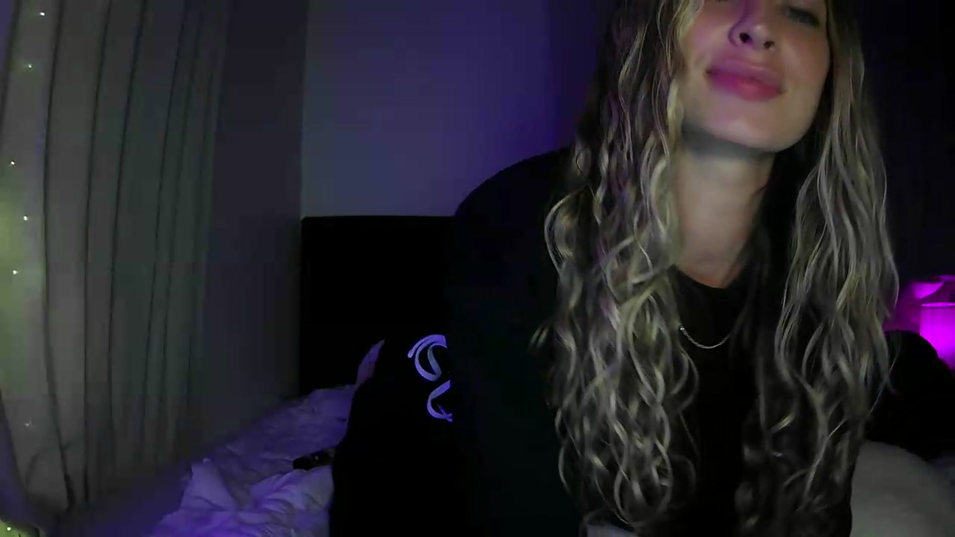 Gallery image thumbnail from Bambi20's myfreecams stream on, 07/01/2026, 05:44 image 10 of 20