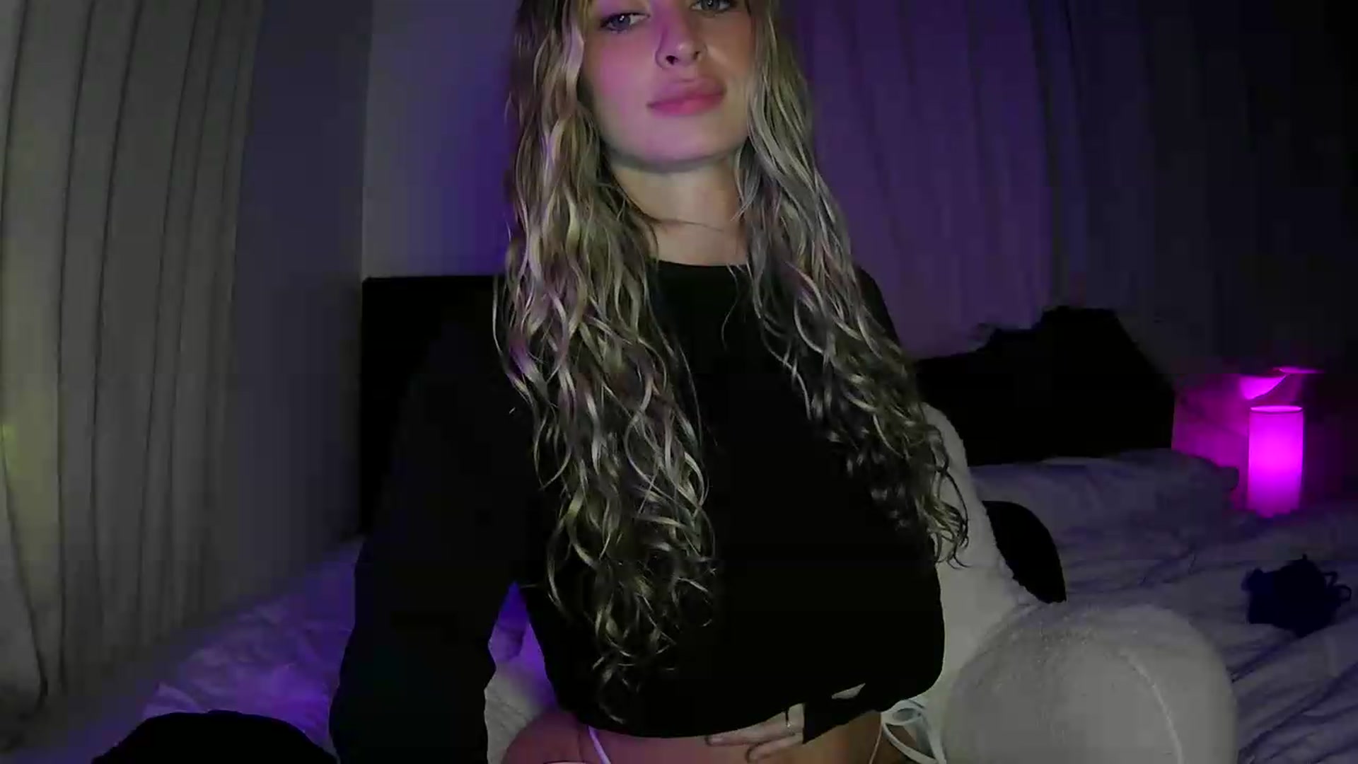 Gallery image thumbnail from Bambi20's myfreecams stream on, 07/01/2026, 06:48 image 12 of 20