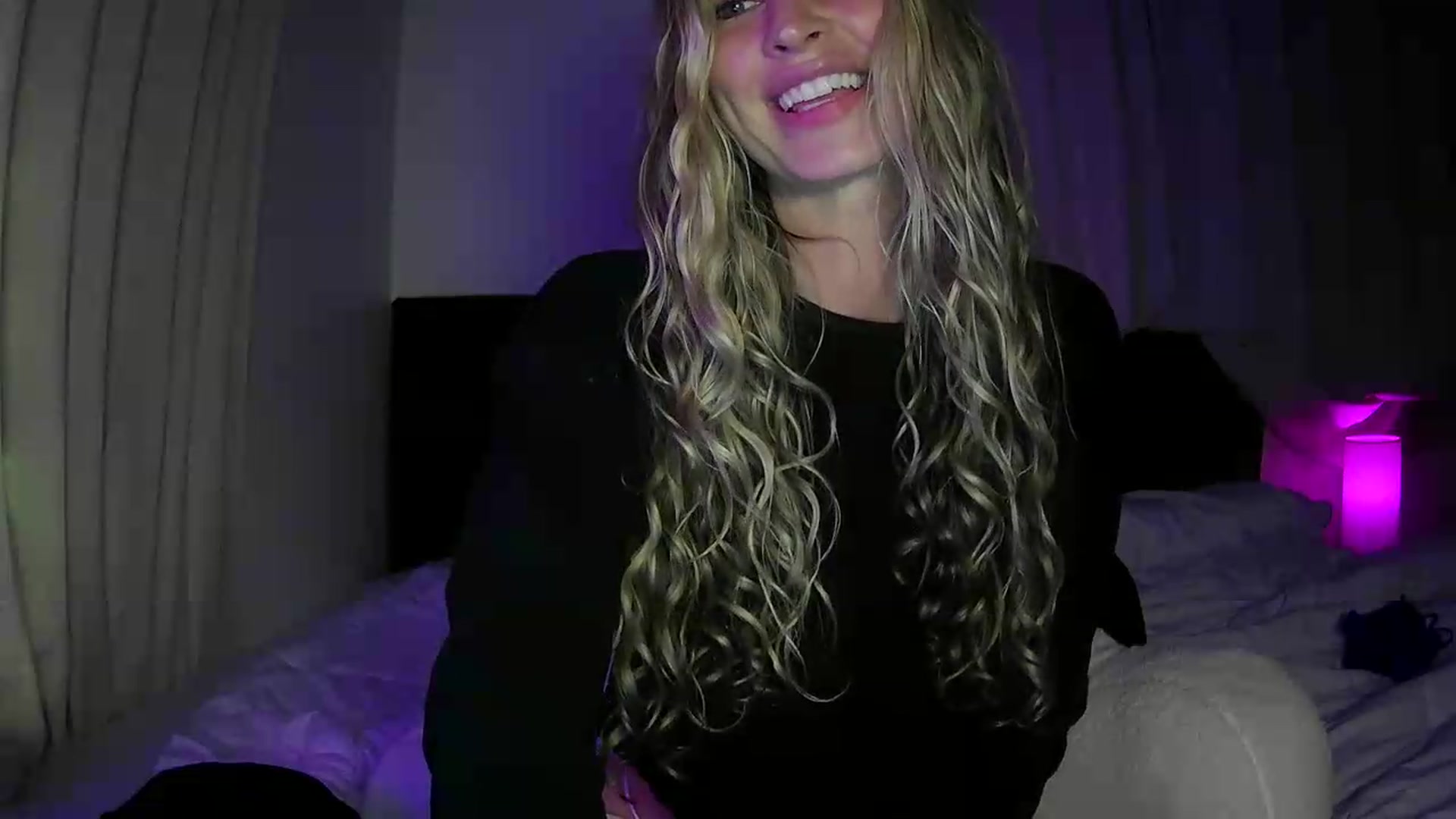 Gallery image thumbnail from Bambi20's myfreecams stream on, 07/01/2026, 06:48 image 10 of 20