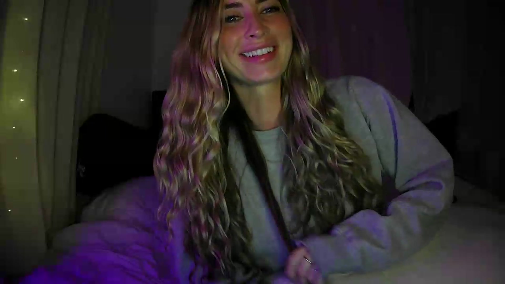 Gallery image thumbnail from Bambi20's myfreecams stream on, 07/03/2026, 04:45 image 12 of 20