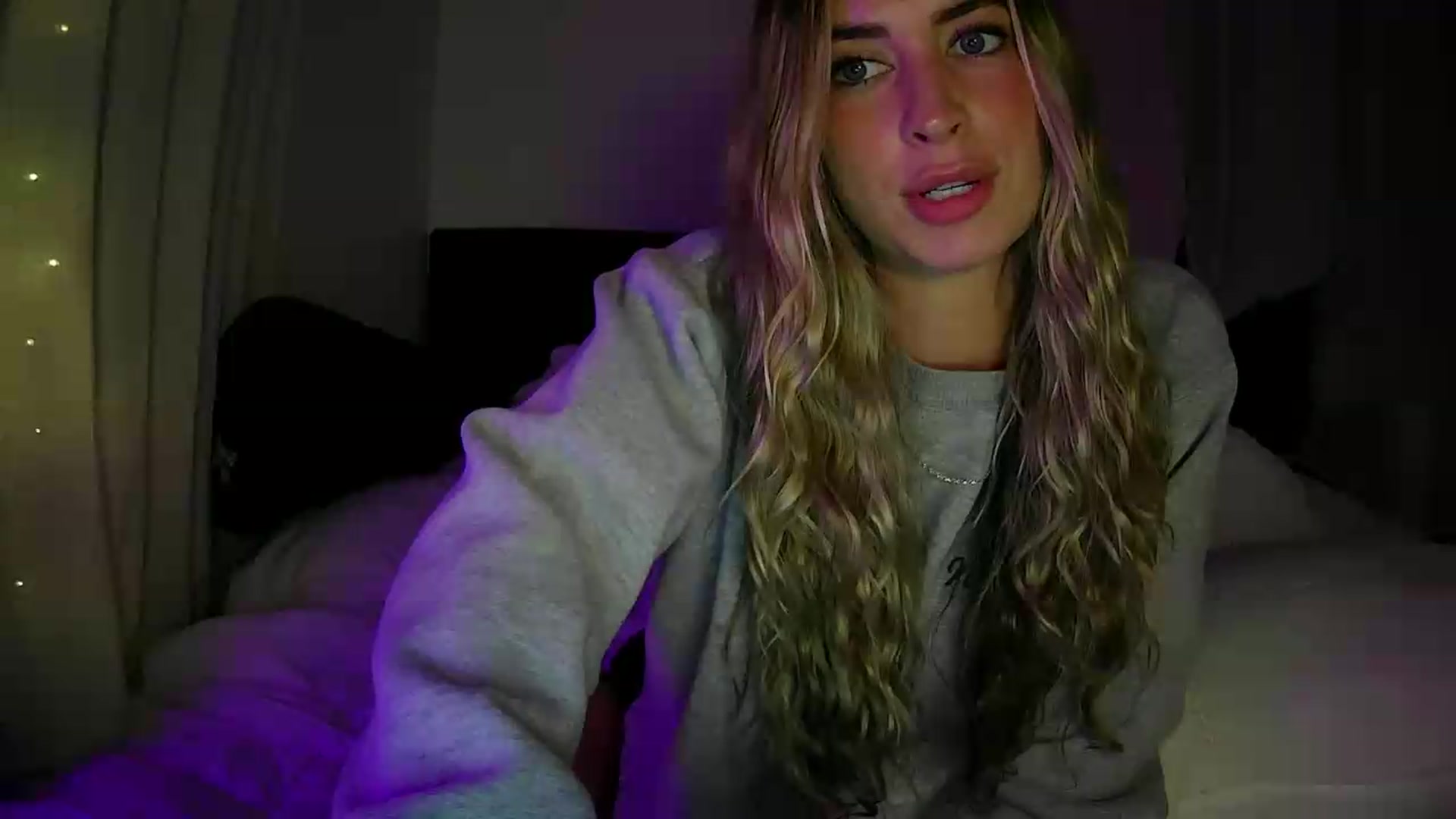Gallery image thumbnail from Bambi20's myfreecams stream on, 07/03/2026, 04:45 image 9 of 20