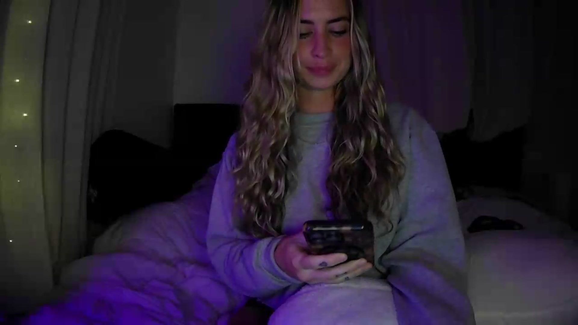 Gallery image thumbnail from Bambi20's myfreecams stream on, 07/03/2026, 04:45 image 10 of 20