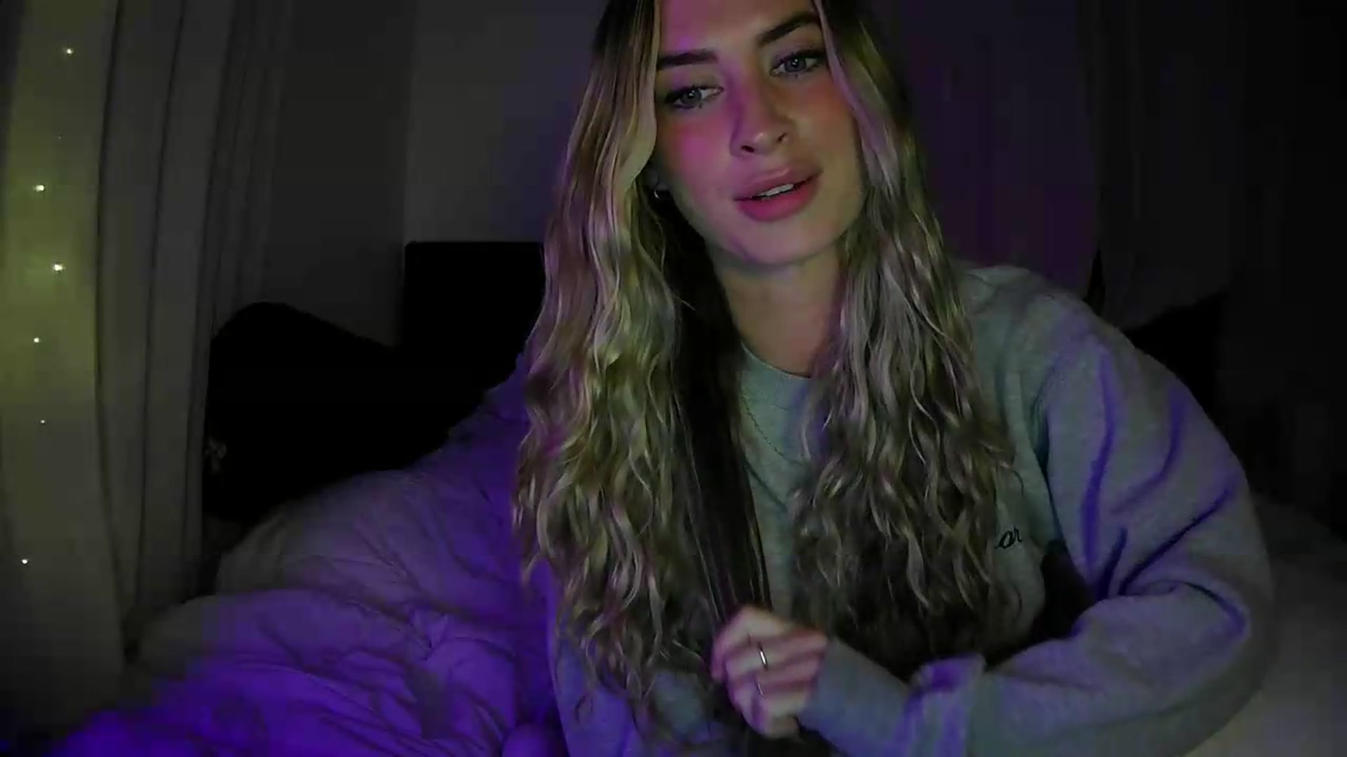 Gallery image thumbnail from Bambi20's myfreecams stream on, 07/03/2026, 04:45 image 14 of 20