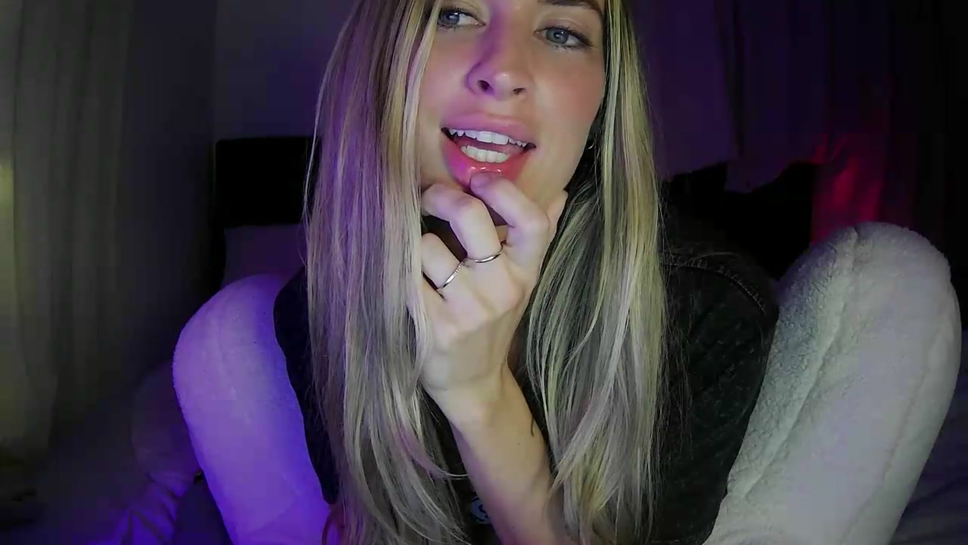 Gallery image thumbnail from Bambi20's myfreecams stream on, 07/07/2026, 06:57 image 20 of 20