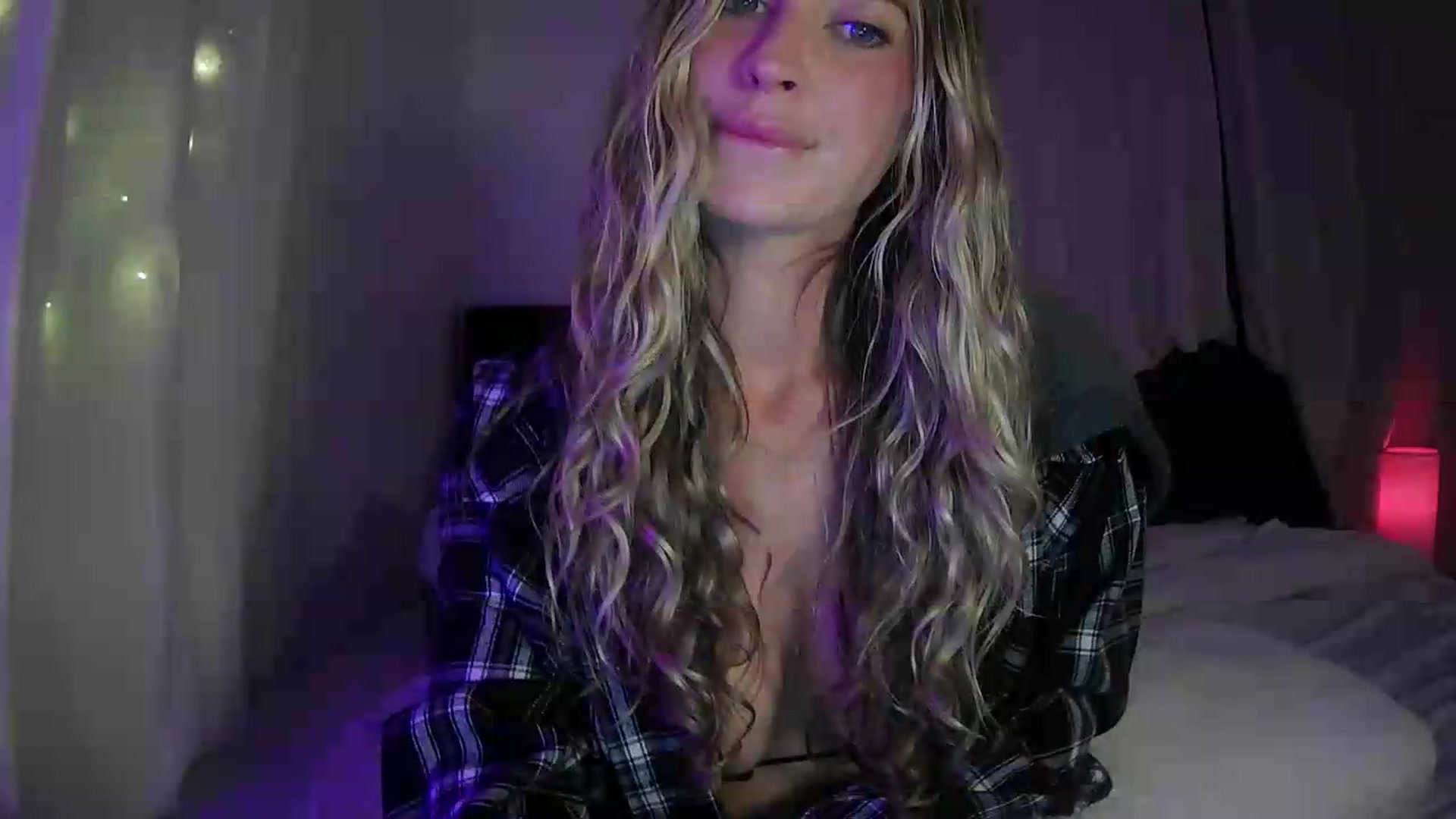 Gallery image thumbnail from Bambi20's myfreecams stream on, 07/10/2026, 02:39 image 15 of 20