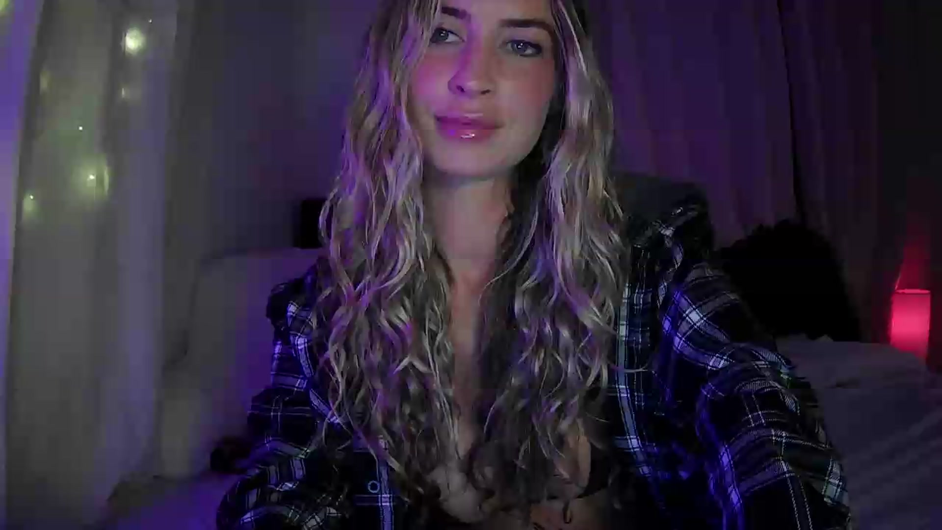 Gallery image thumbnail from Bambi20's myfreecams stream on, 07/10/2026, 02:39 image 1 of 20