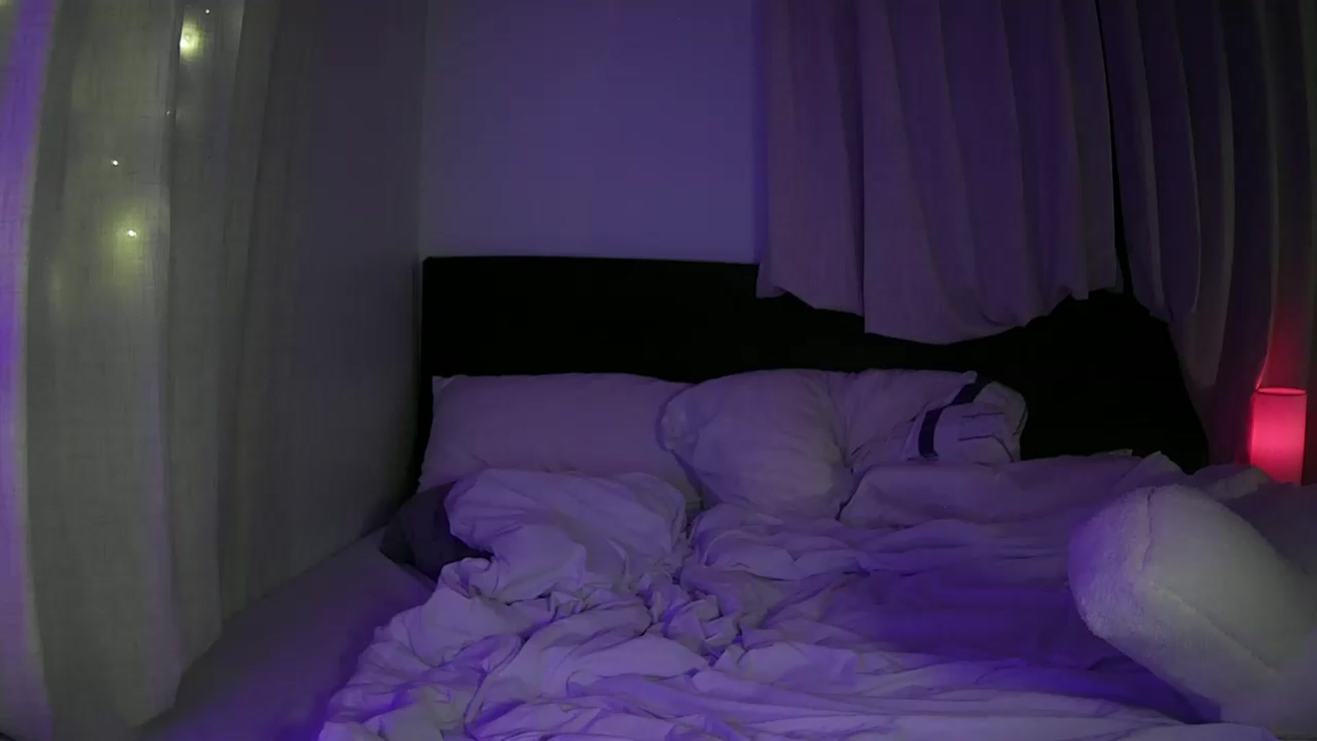 Gallery image thumbnail from Bambi20's myfreecams stream on, 07/10/2026, 03:51 image 17 of 20