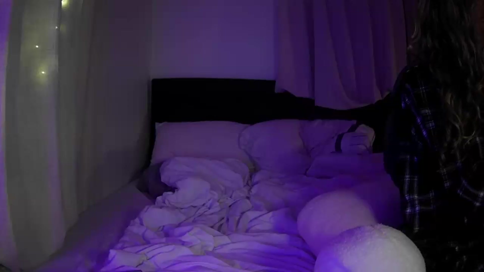Gallery image thumbnail from Bambi20's myfreecams stream on, 07/10/2026, 03:51 image 20 of 20