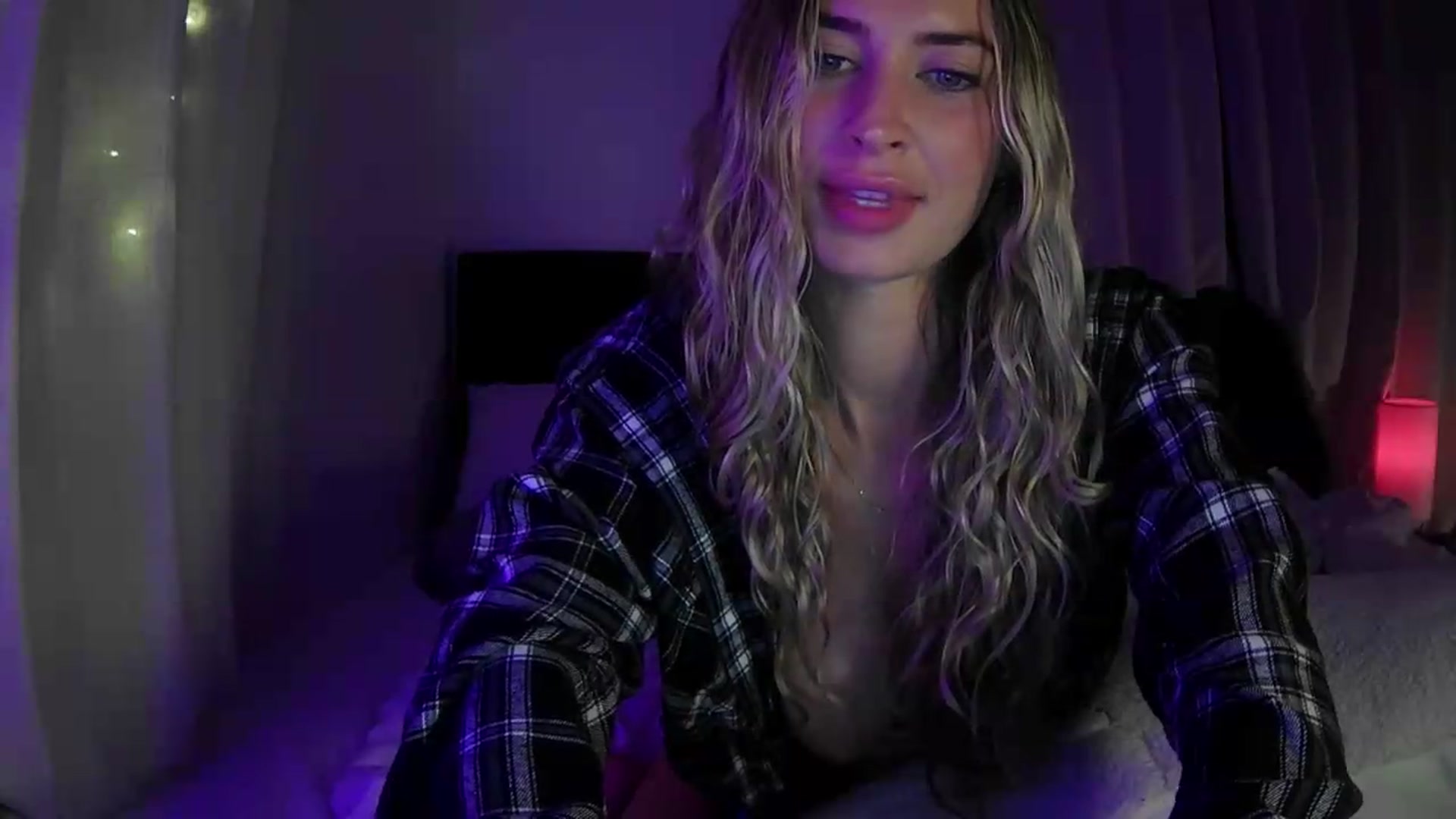 Gallery image thumbnail from Bambi20's myfreecams stream on, 07/10/2026, 03:51 image 19 of 20
