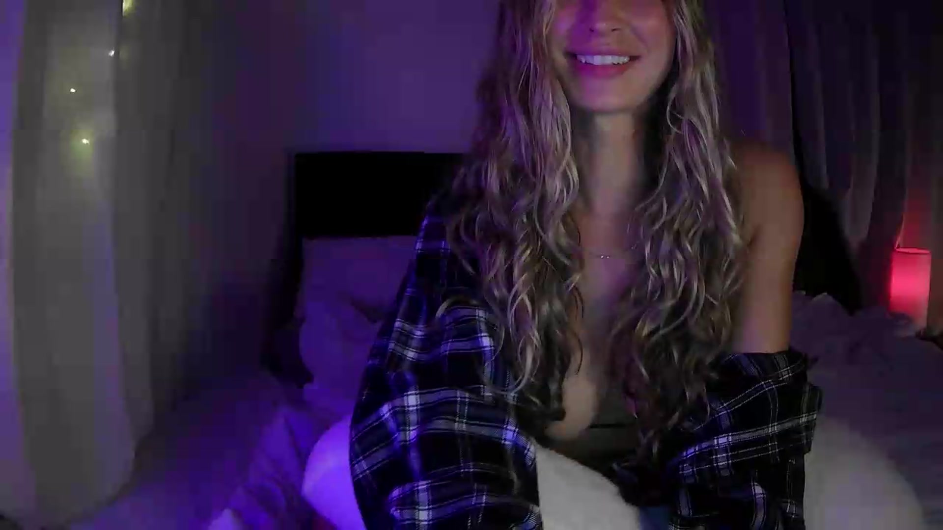 Gallery image thumbnail from Bambi20's myfreecams stream on, 07/10/2026, 04:08 image 11 of 20