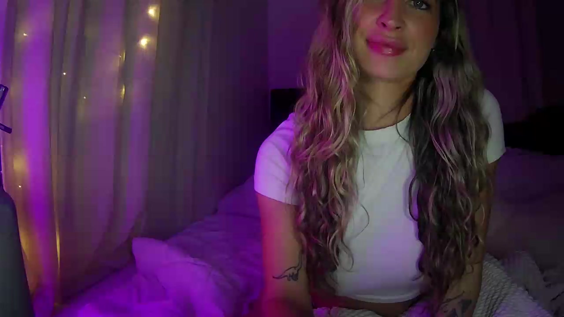 Gallery image thumbnail from Bambi20's myfreecams stream on, 07/17/2026, 03:44 image 16 of 20