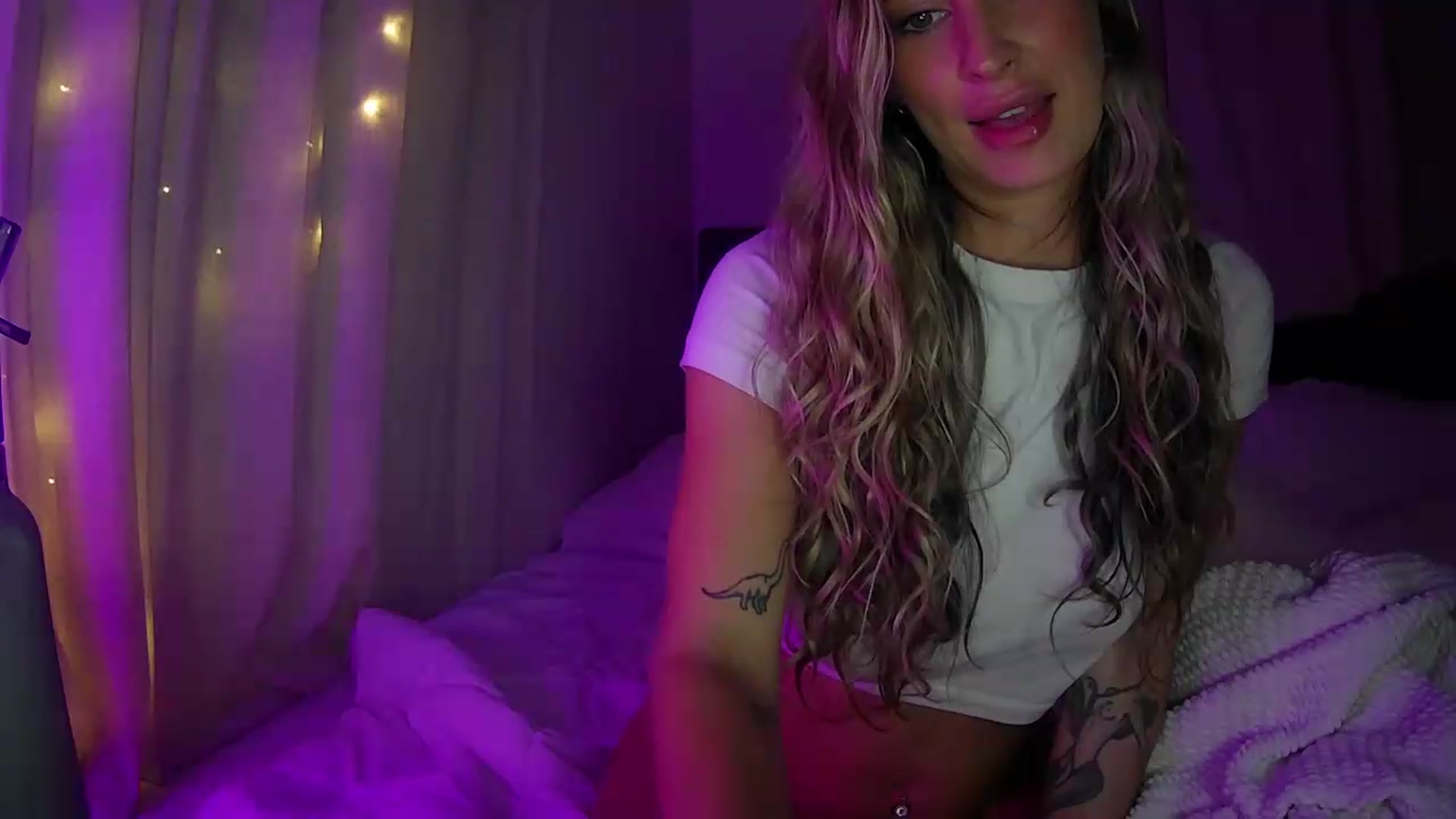 Gallery image thumbnail from Bambi20's myfreecams stream on, 07/17/2026, 03:44 image 17 of 20