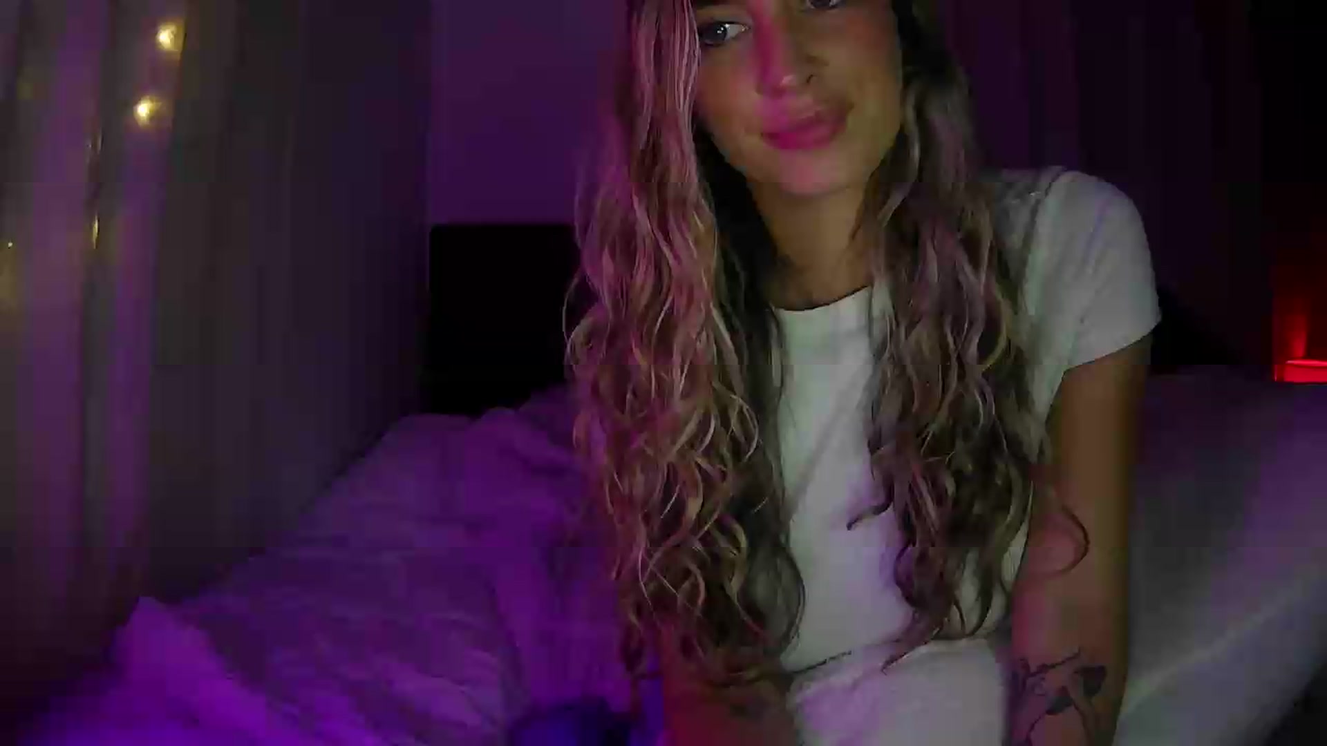 Gallery image thumbnail from Bambi20's myfreecams stream on, 07/17/2026, 04:40 image 1 of 20