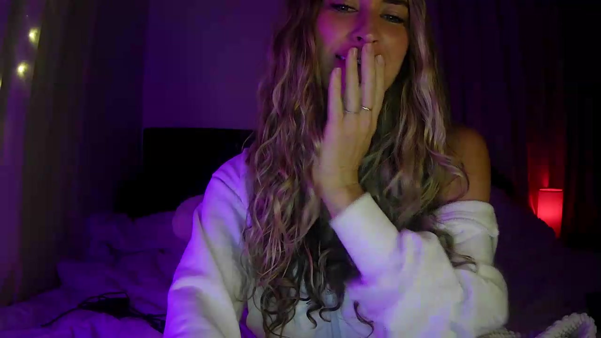 Gallery image thumbnail from Bambi20's myfreecams stream on, 07/19/2026, 06:38 image 19 of 20