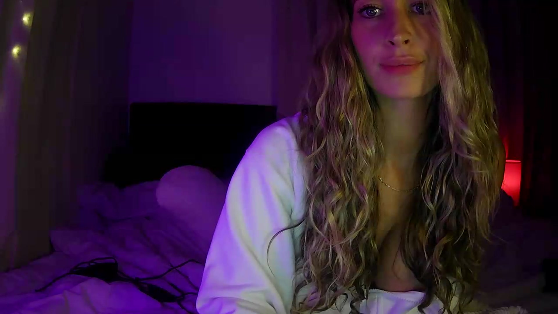 Gallery image thumbnail from Bambi20's myfreecams stream on, 07/19/2026, 06:38 image 15 of 20