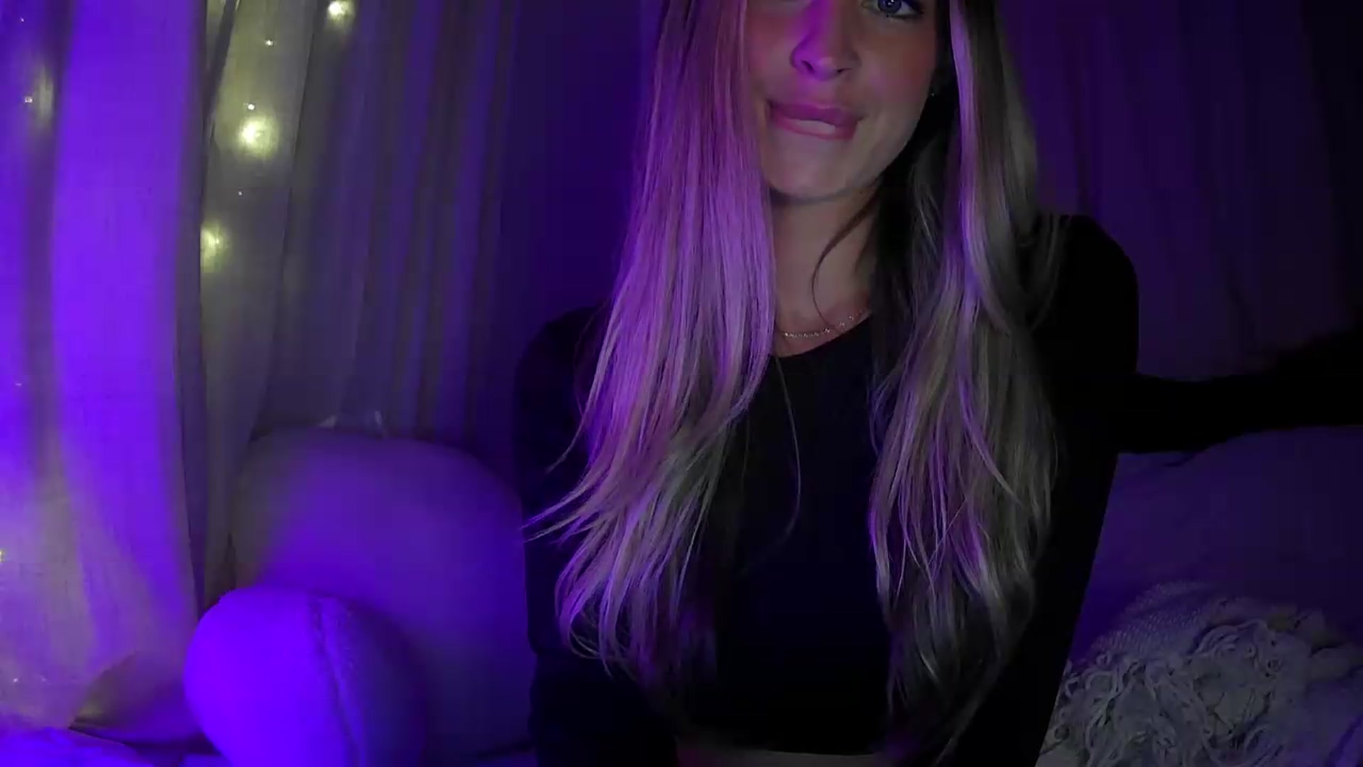 Gallery image thumbnail from Bambi20's myfreecams stream on, 07/26/2026, 04:44 image 18 of 20