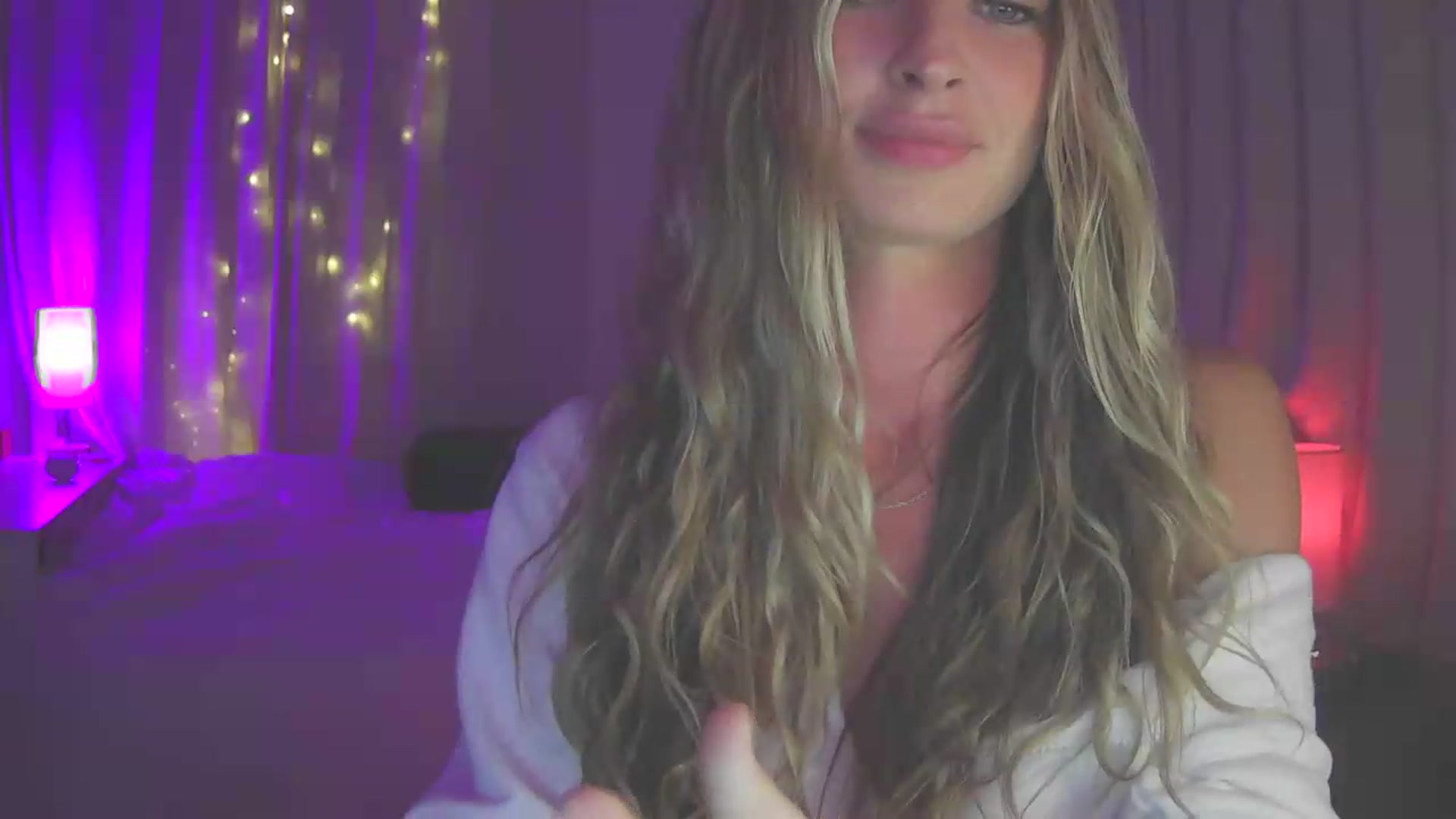 Gallery image thumbnail from Bambi20's myfreecams stream on, 07/30/2026, 01:55 image 14 of 20