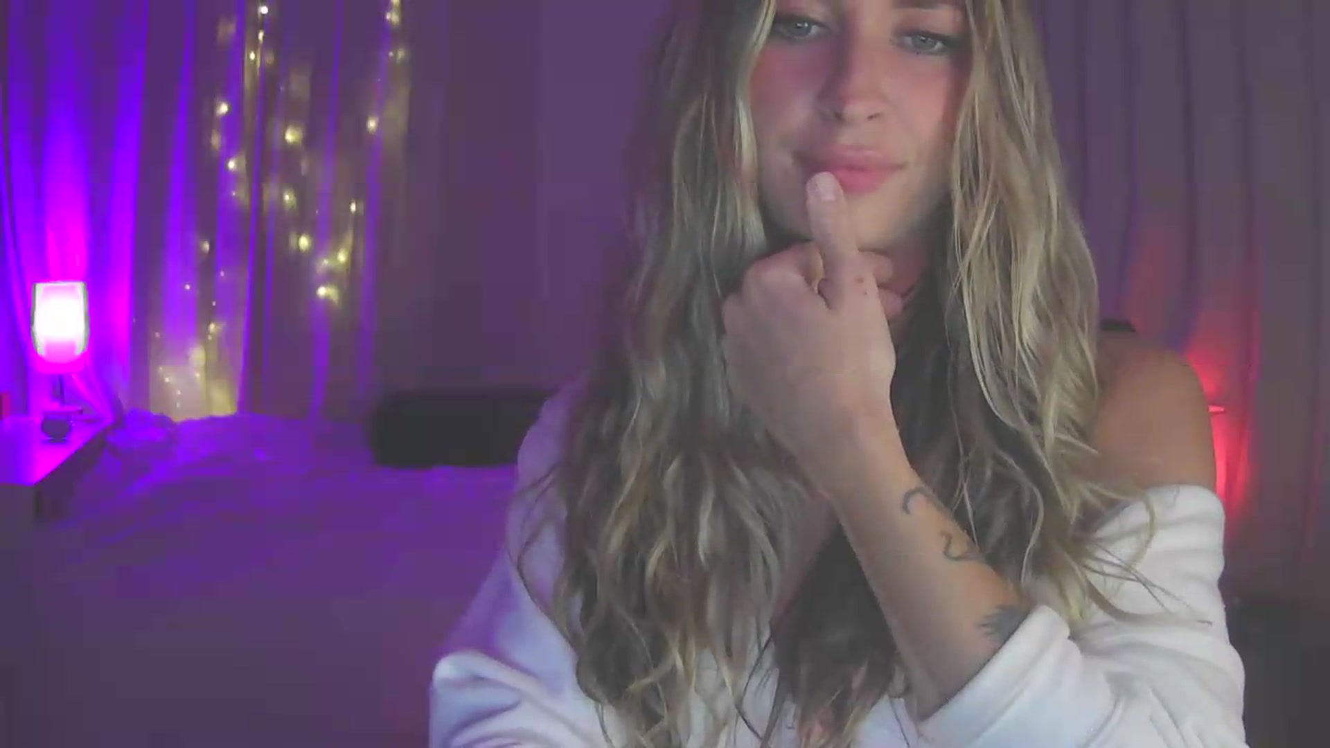 Gallery image thumbnail from Bambi20's myfreecams stream on, 07/30/2026, 01:55 image 15 of 20