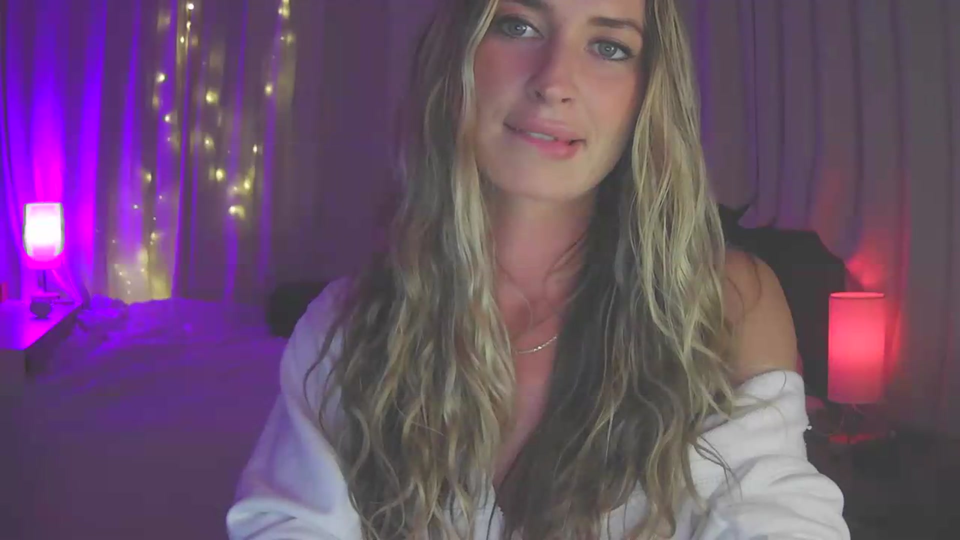 Gallery image thumbnail from Bambi20's myfreecams stream on, 07/30/2026, 01:55 image 12 of 20