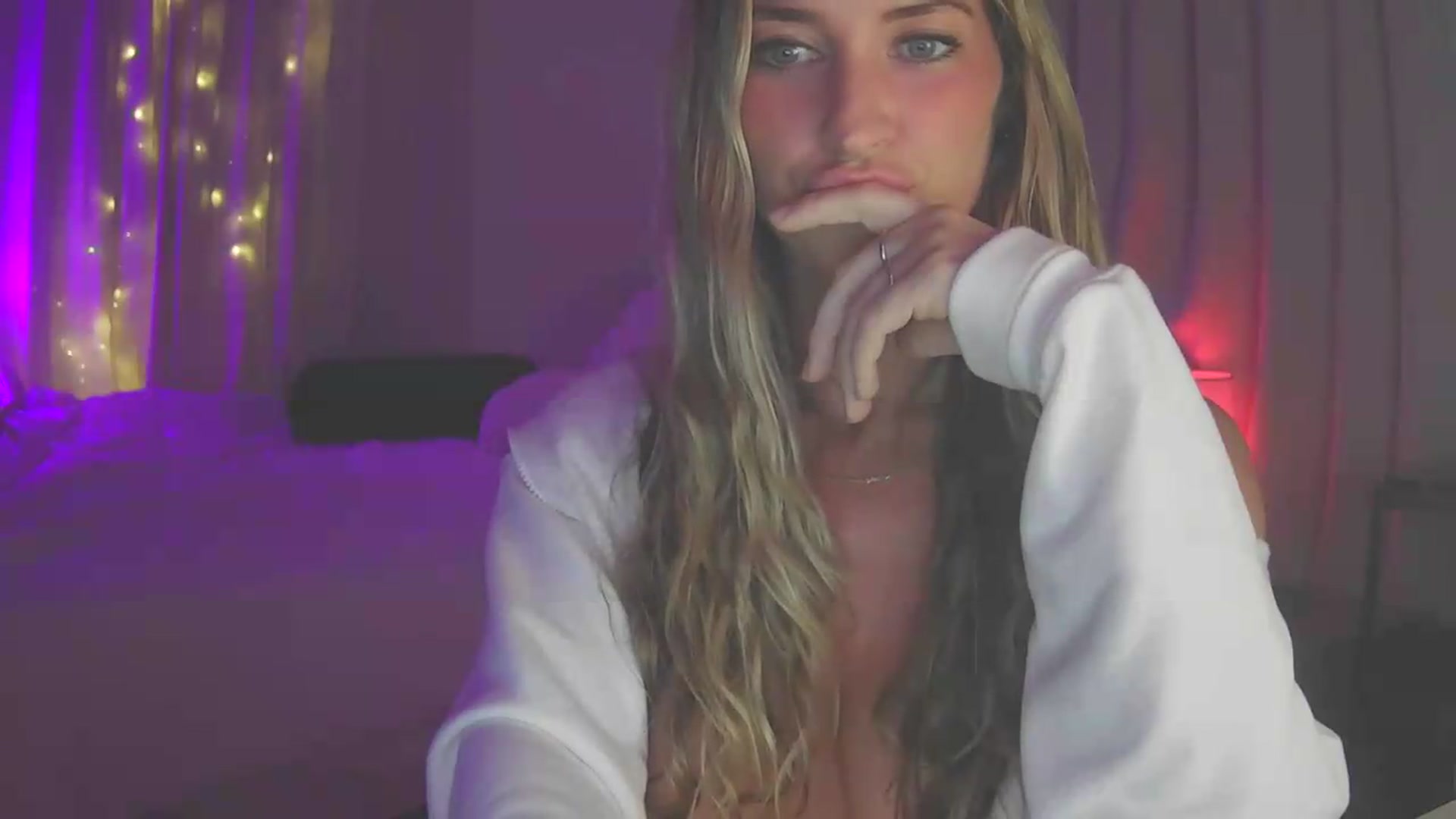 Gallery image thumbnail from Bambi20's myfreecams stream on, 07/30/2026, 03:41 image 8 of 20