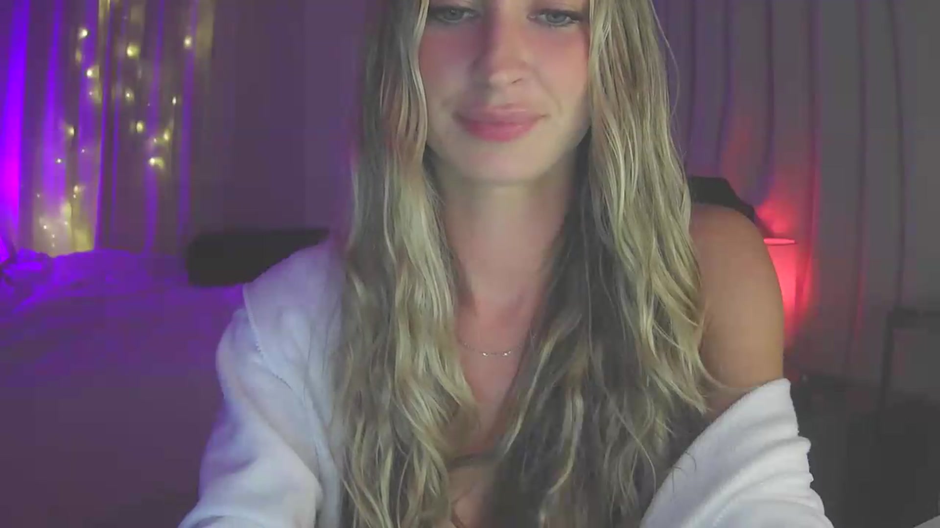 Gallery image thumbnail from Bambi20's myfreecams stream on, 07/30/2026, 03:41 image 6 of 20