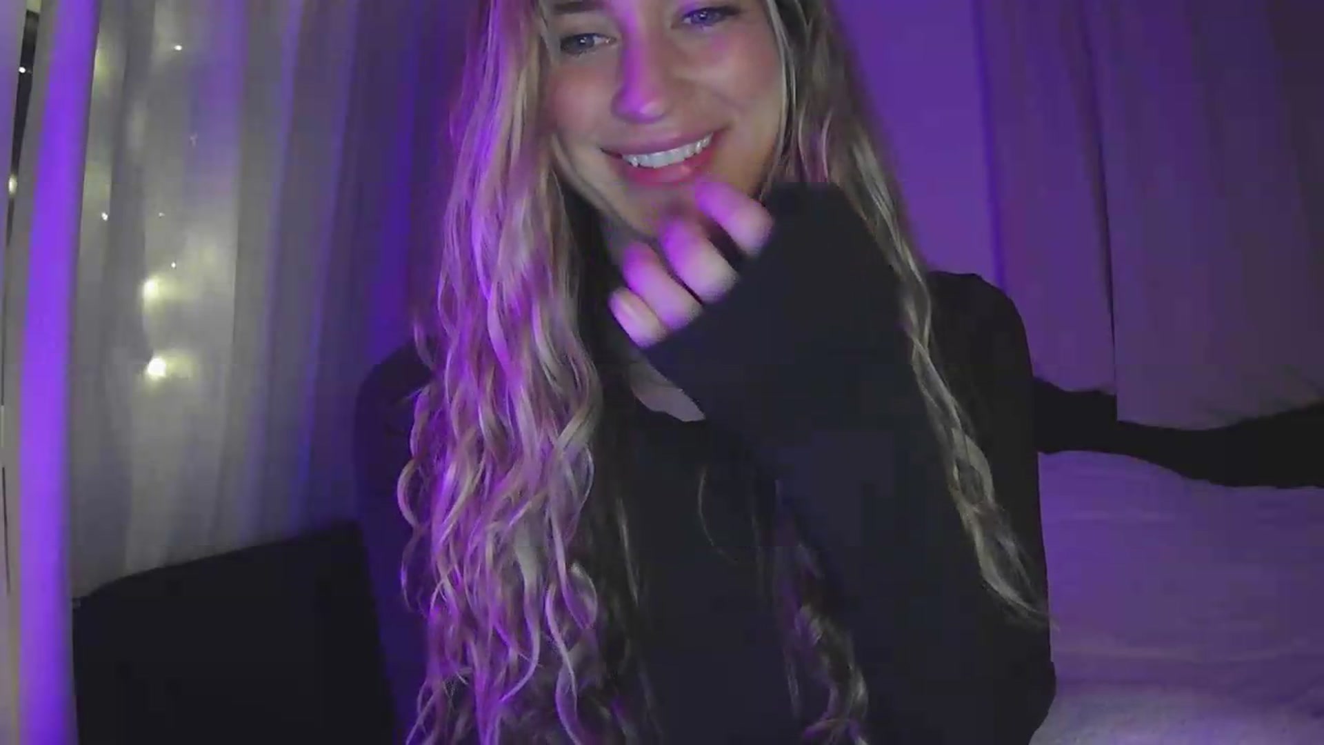 Gallery image thumbnail from Bambi20's myfreecams stream on, 07/31/2026, 05:37 image 10 of 20