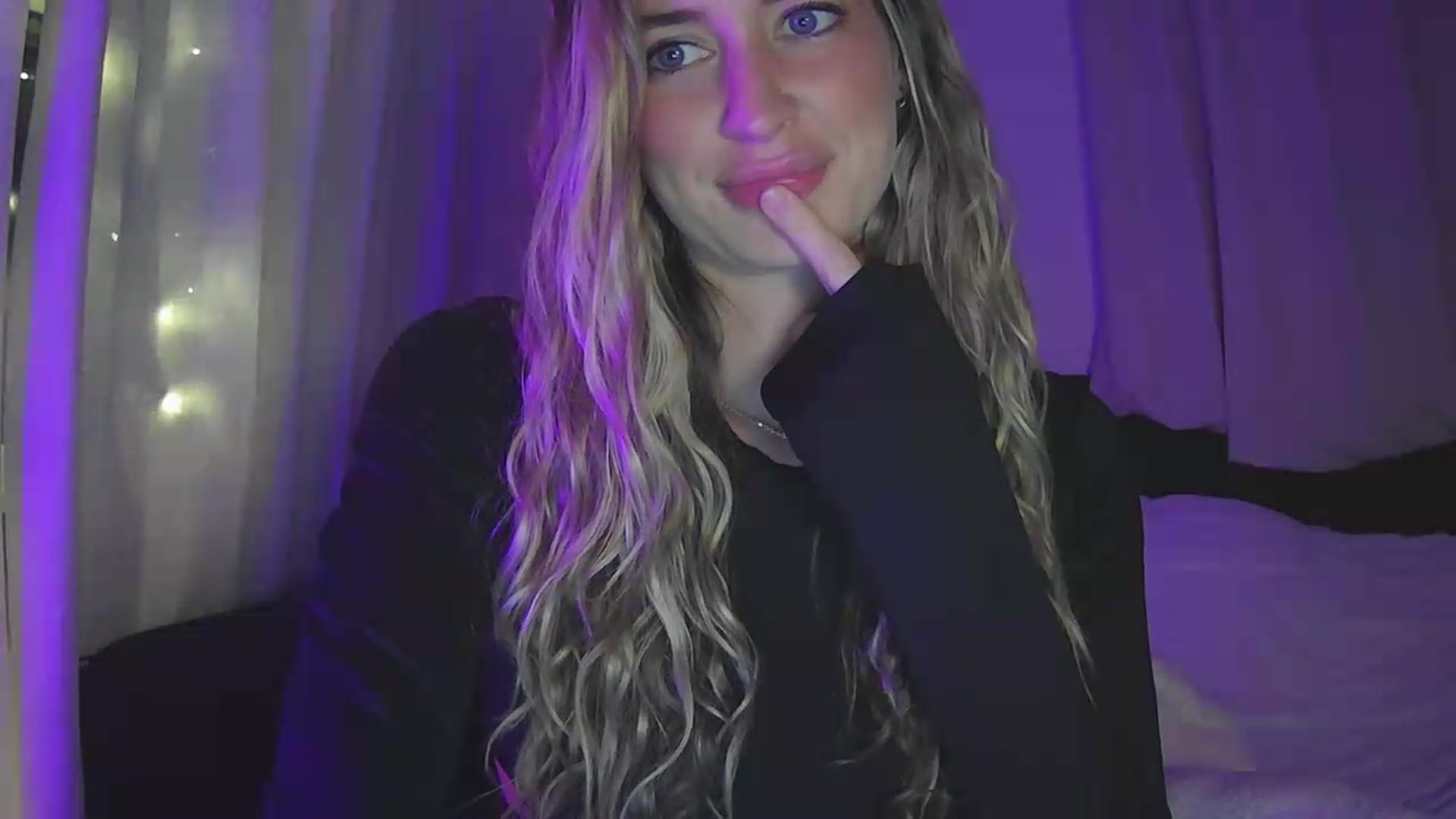 Gallery image thumbnail from Bambi20's myfreecams stream on, 07/31/2026, 05:37 image 7 of 20