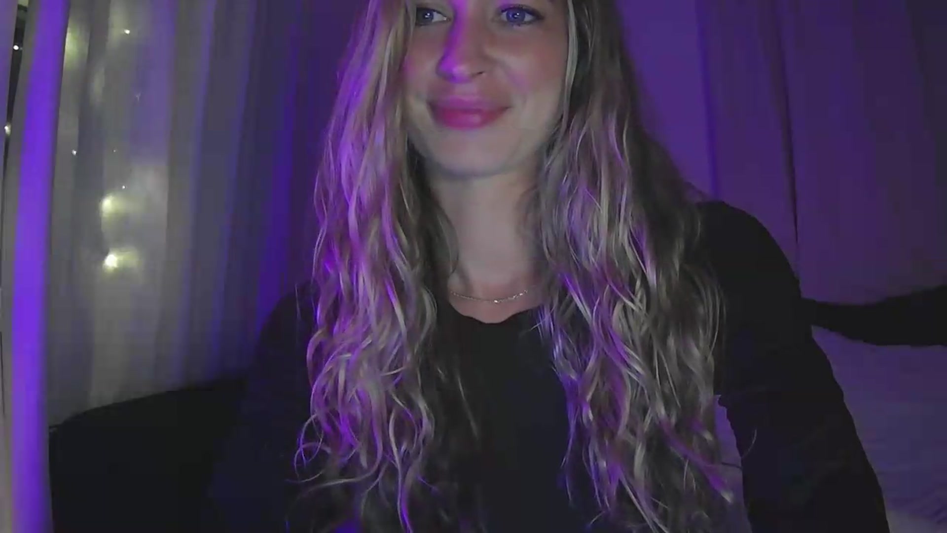 Gallery image thumbnail from Bambi20's myfreecams stream on, 07/31/2026, 05:37 image 12 of 20