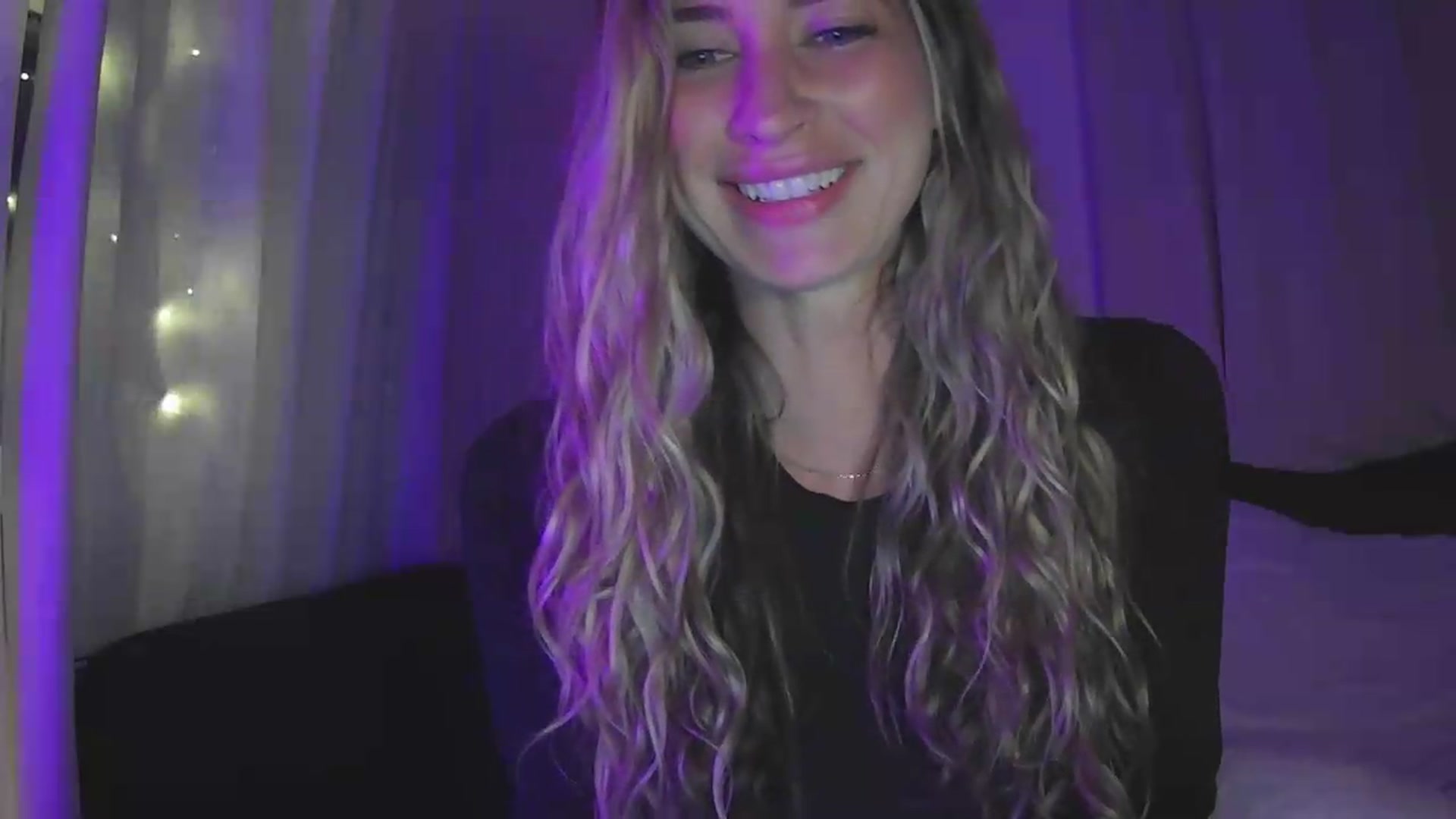 Gallery image thumbnail from Bambi20's myfreecams stream on, 07/31/2026, 05:37 image 8 of 20