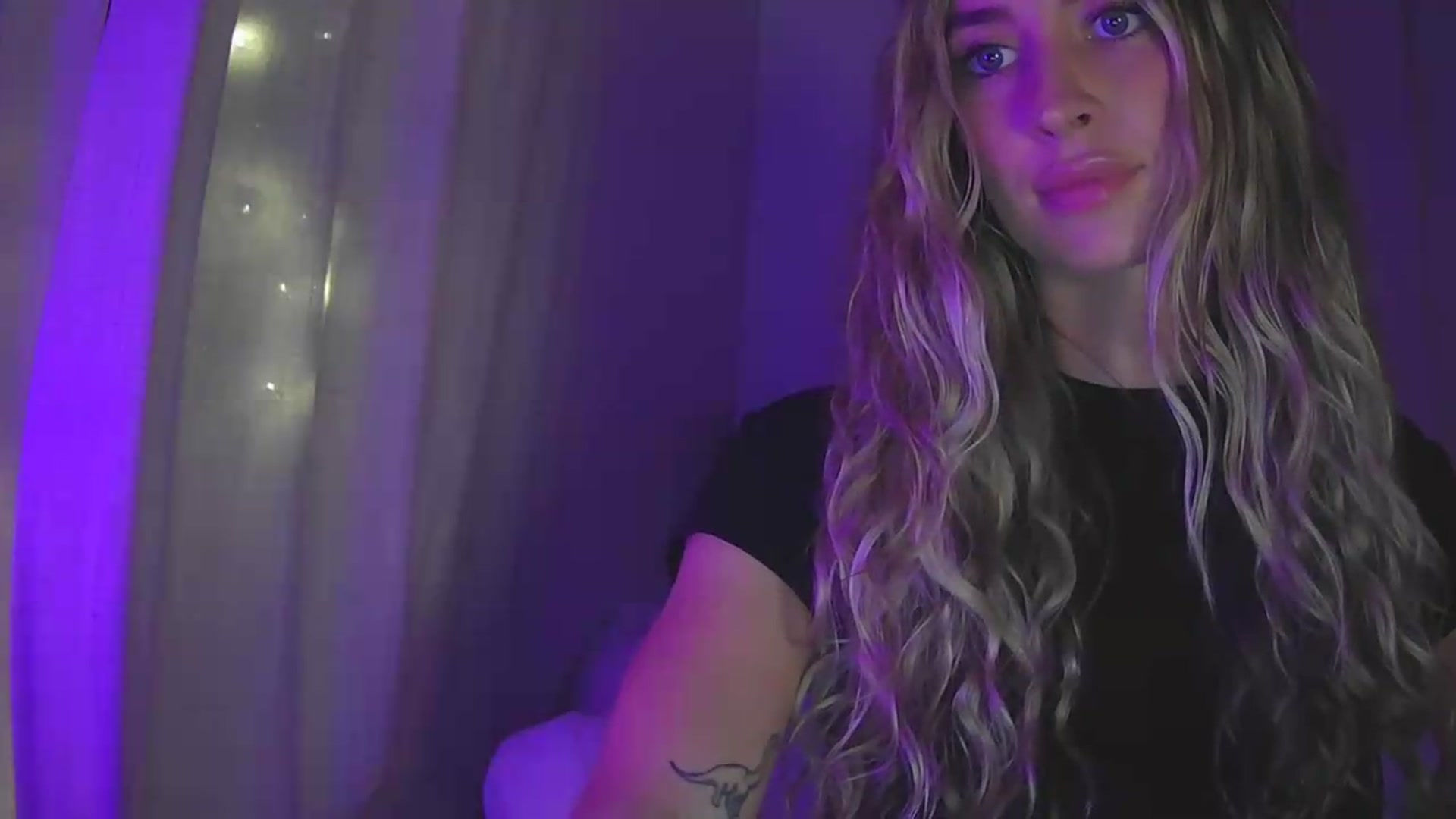 Gallery image thumbnail from Bambi20's myfreecams stream on, 08/03/2026, 03:04 image 15 of 20