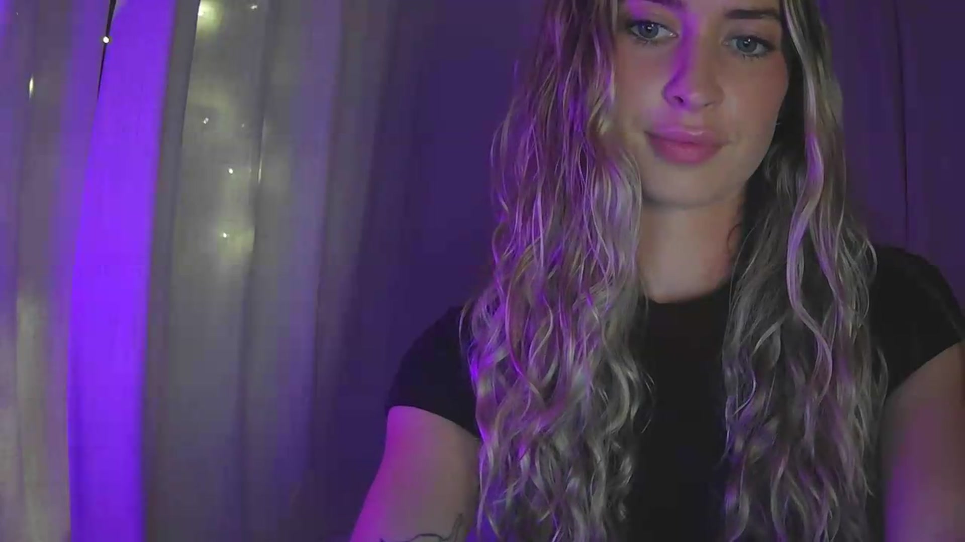 Gallery image thumbnail from Bambi20's myfreecams stream on, 08/03/2026, 03:20 image 16 of 20