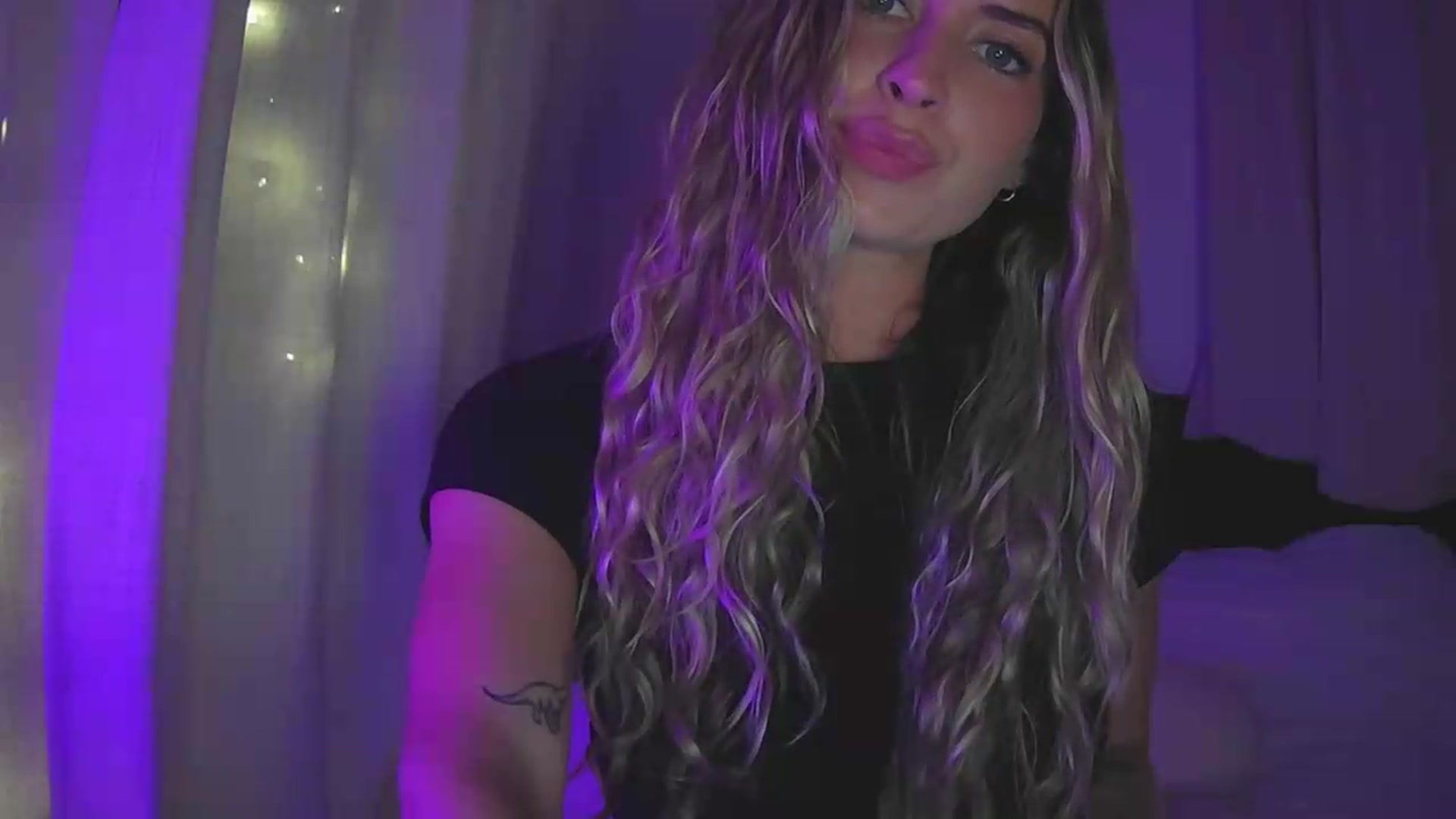 Gallery image thumbnail from Bambi20's myfreecams stream on, 08/03/2026, 03:20 image 4 of 20