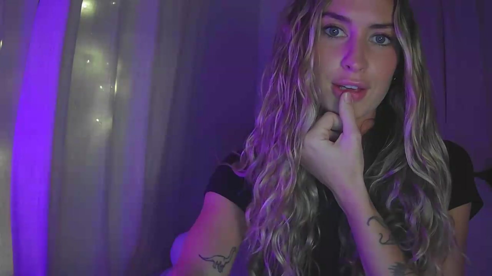 Gallery image thumbnail from Bambi20's myfreecams stream on, 08/03/2026, 03:20 image 2 of 20