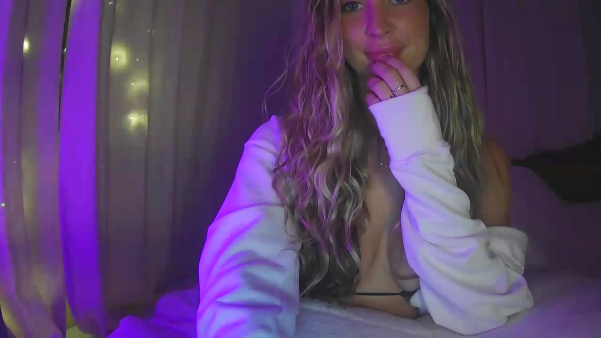Gallery image thumbnail from Bambi20's myfreecams stream on, 08/03/2026, 04:11 image 19 of 20