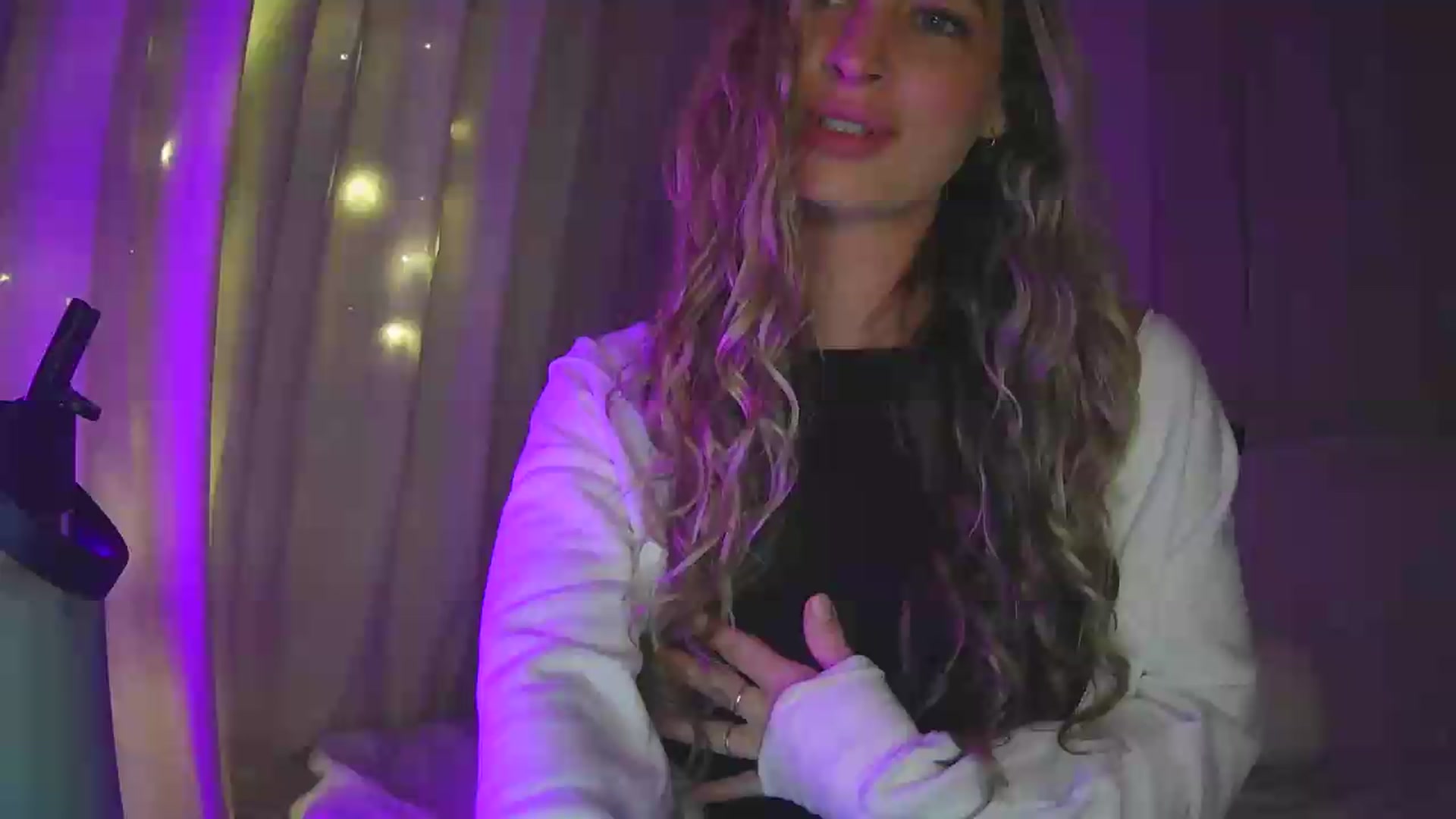 Gallery image thumbnail from Bambi20's myfreecams stream on, 08/05/2026, 04:19 image 20 of 20
