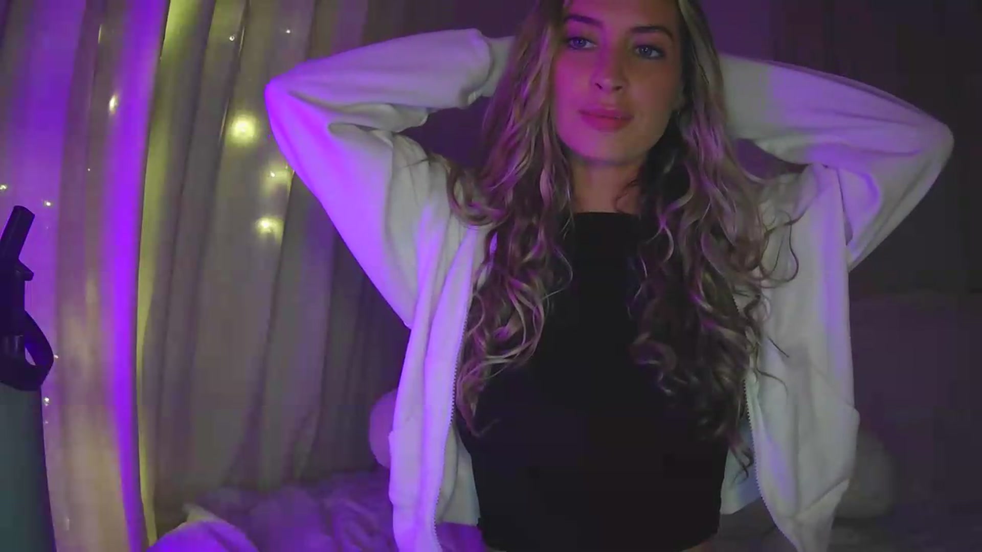Gallery image thumbnail from Bambi20's myfreecams stream on, 08/05/2026, 04:19 image 17 of 20