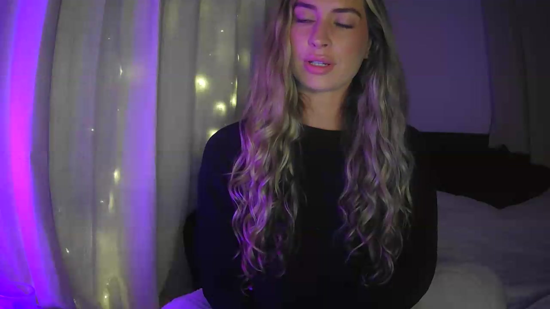 Gallery image thumbnail from Bambi20's myfreecams stream on, 08/12/2026, 03:26 image 10 of 20