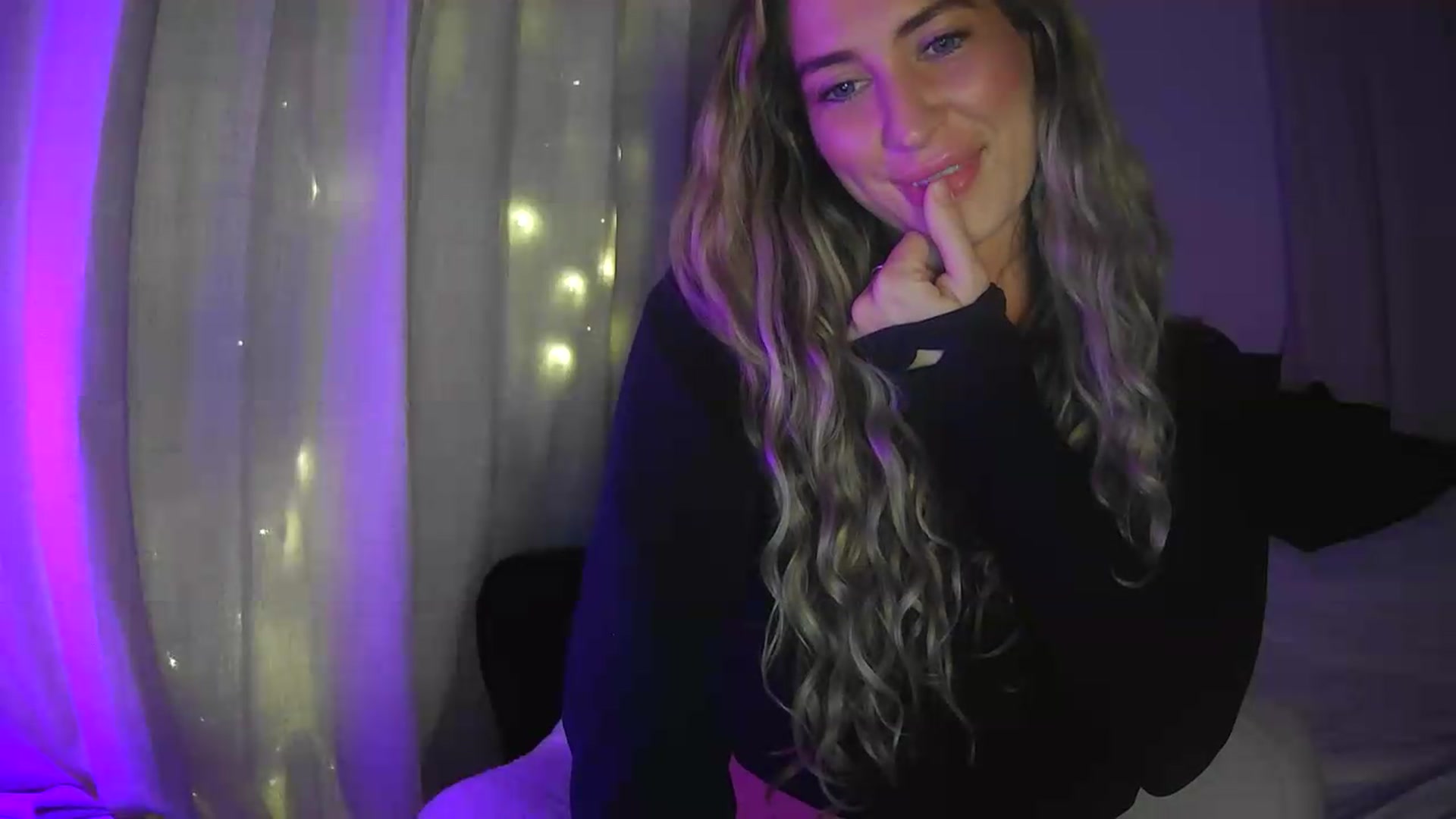Gallery image thumbnail from Bambi20's myfreecams stream on, 08/12/2026, 03:26 image 18 of 20