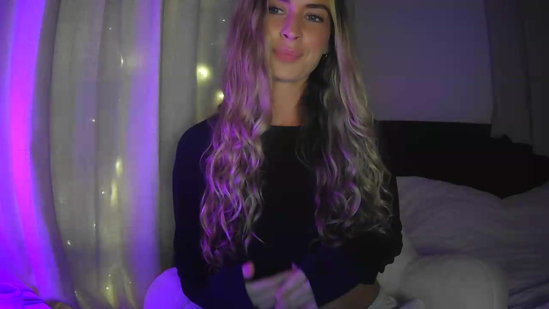 Gallery image thumbnail from Bambi20's myfreecams stream on, 08/12/2026, 03:26 image 9 of 20