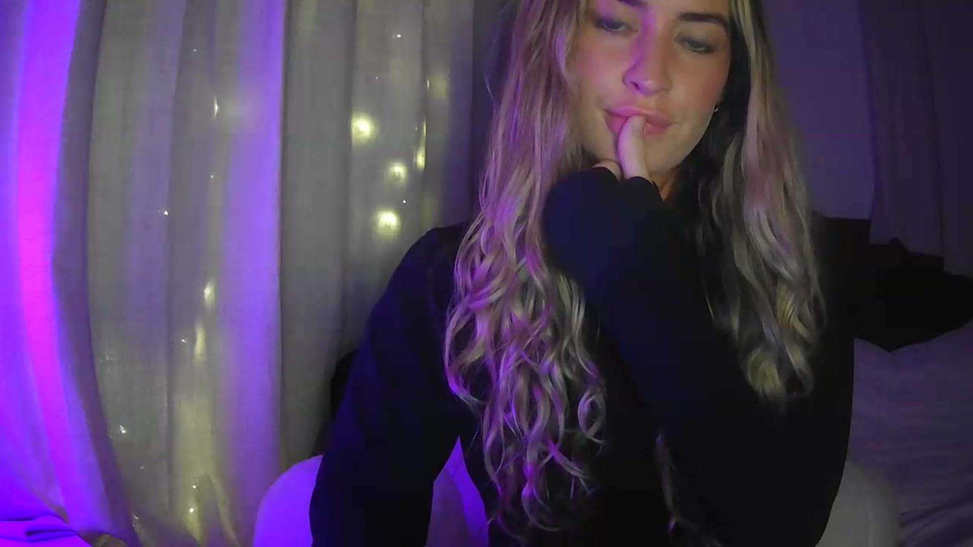 Gallery image thumbnail from Bambi20's myfreecams stream on, 08/12/2026, 03:26 image 5 of 20
