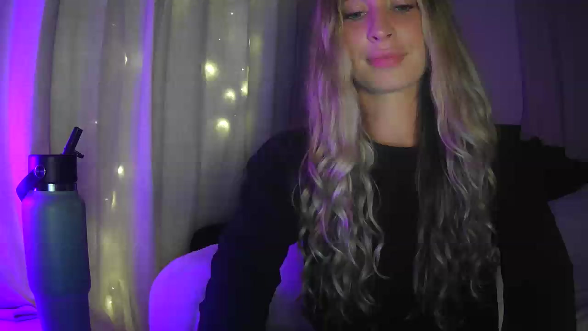 Gallery image thumbnail from Bambi20's myfreecams stream on, 08/12/2026, 04:02 image 9 of 20