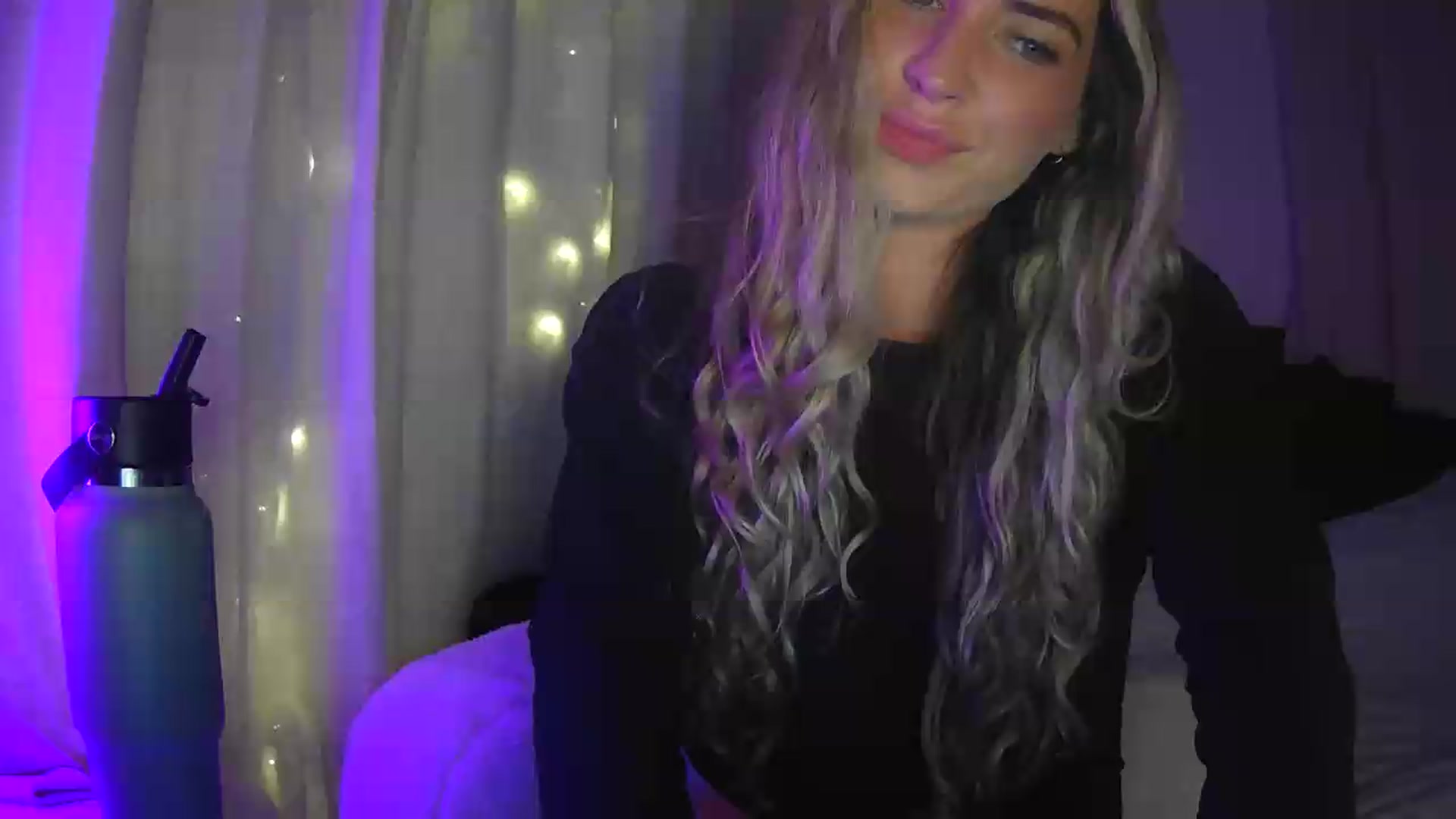 Gallery image thumbnail from Bambi20's myfreecams stream on, 08/12/2026, 04:02 image 8 of 20
