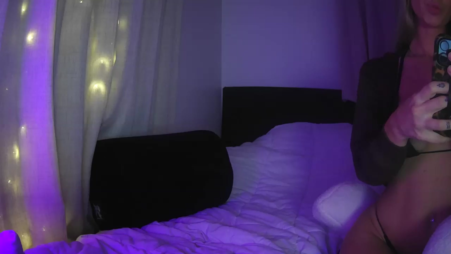 Gallery image thumbnail from Bambi20's myfreecams stream on, 08/13/2026, 03:24 image 15 of 20