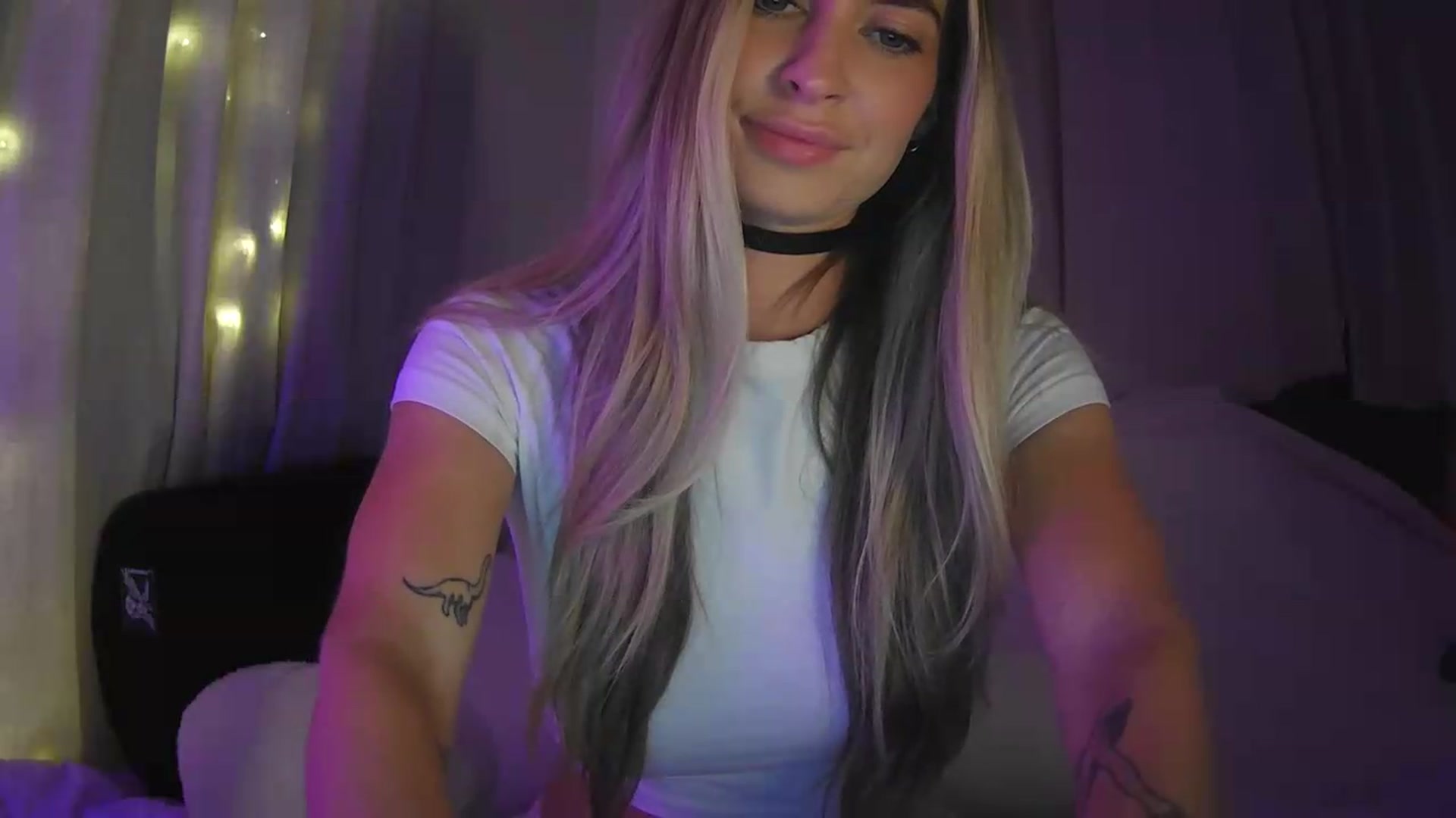 Gallery image thumbnail from Bambi20's myfreecams stream on, 08/14/2026, 04:27 image 3 of 20