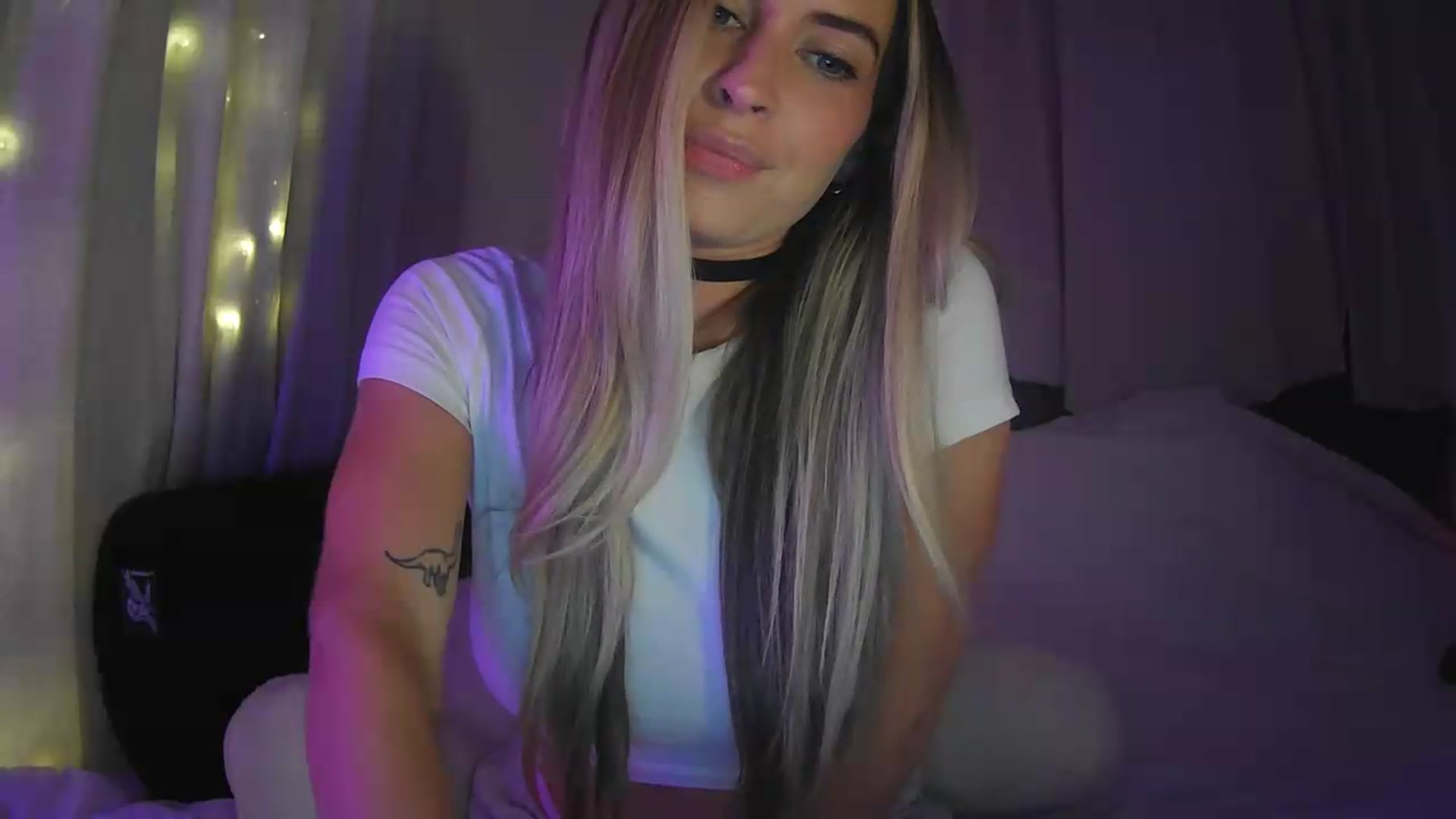 Gallery image thumbnail from Bambi20's myfreecams stream on, 08/14/2026, 04:27 image 8 of 20