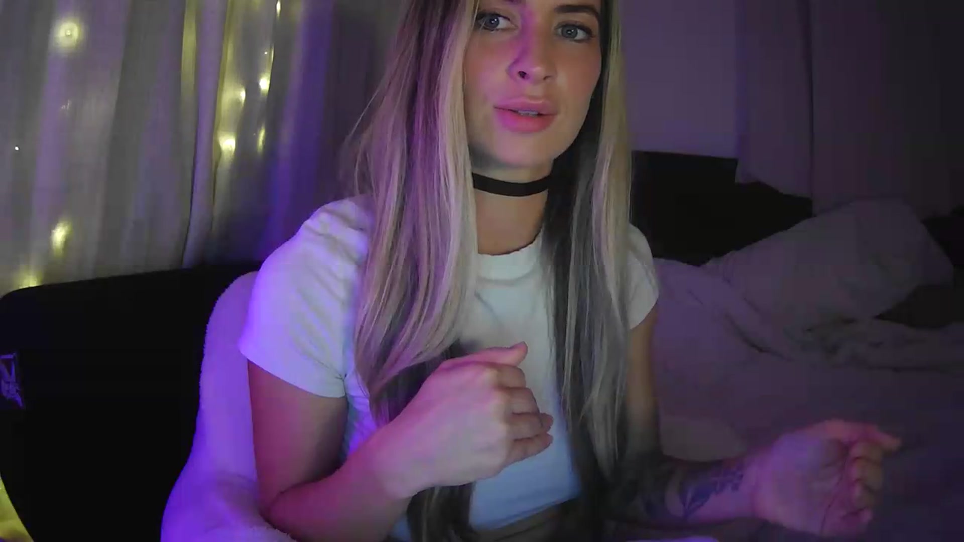 Gallery image thumbnail from Bambi20's myfreecams stream on, 08/14/2026, 06:10 image 13 of 20