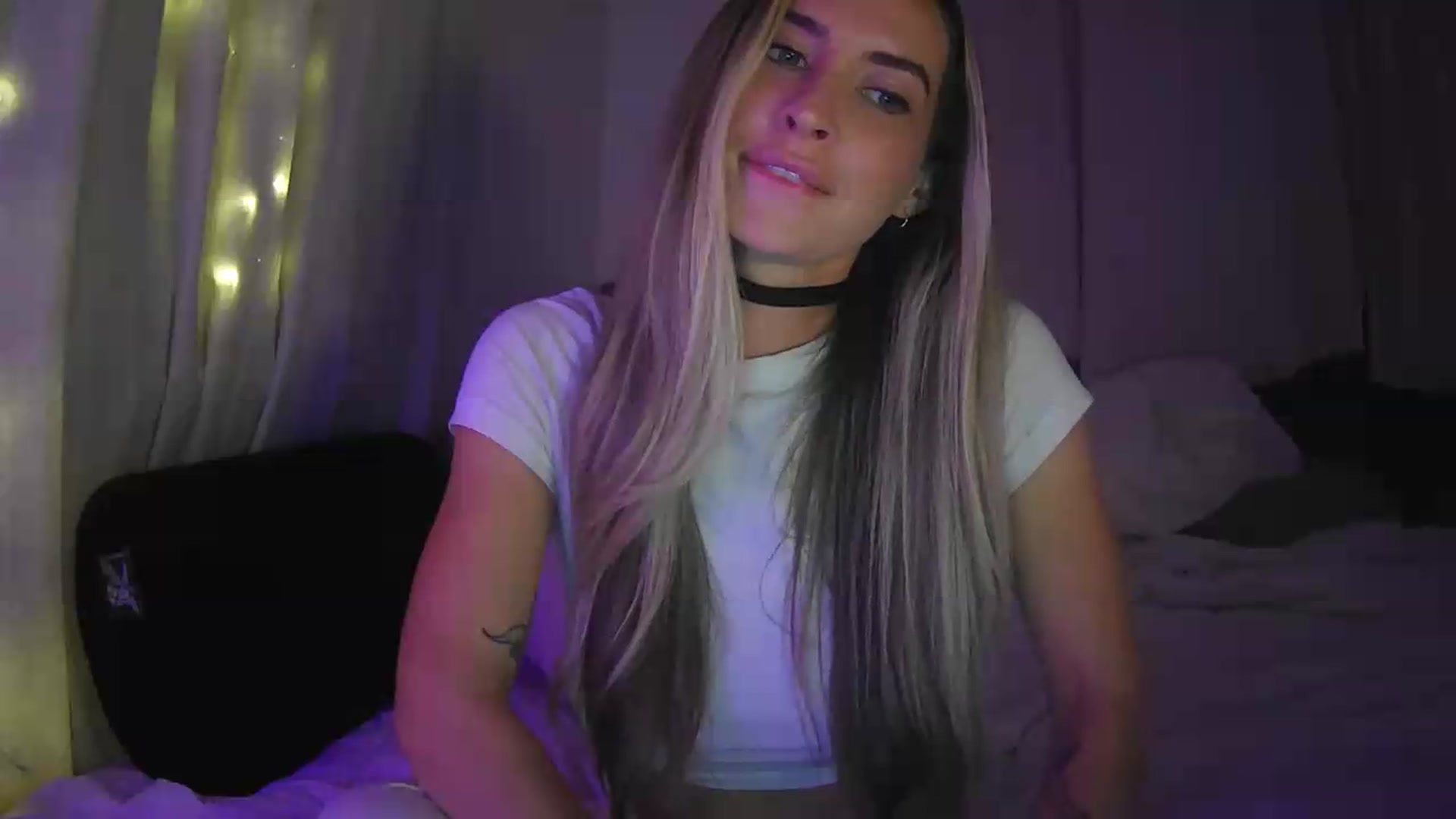 Gallery image thumbnail from Bambi20's myfreecams stream on, 08/14/2026, 06:10 image 6 of 20